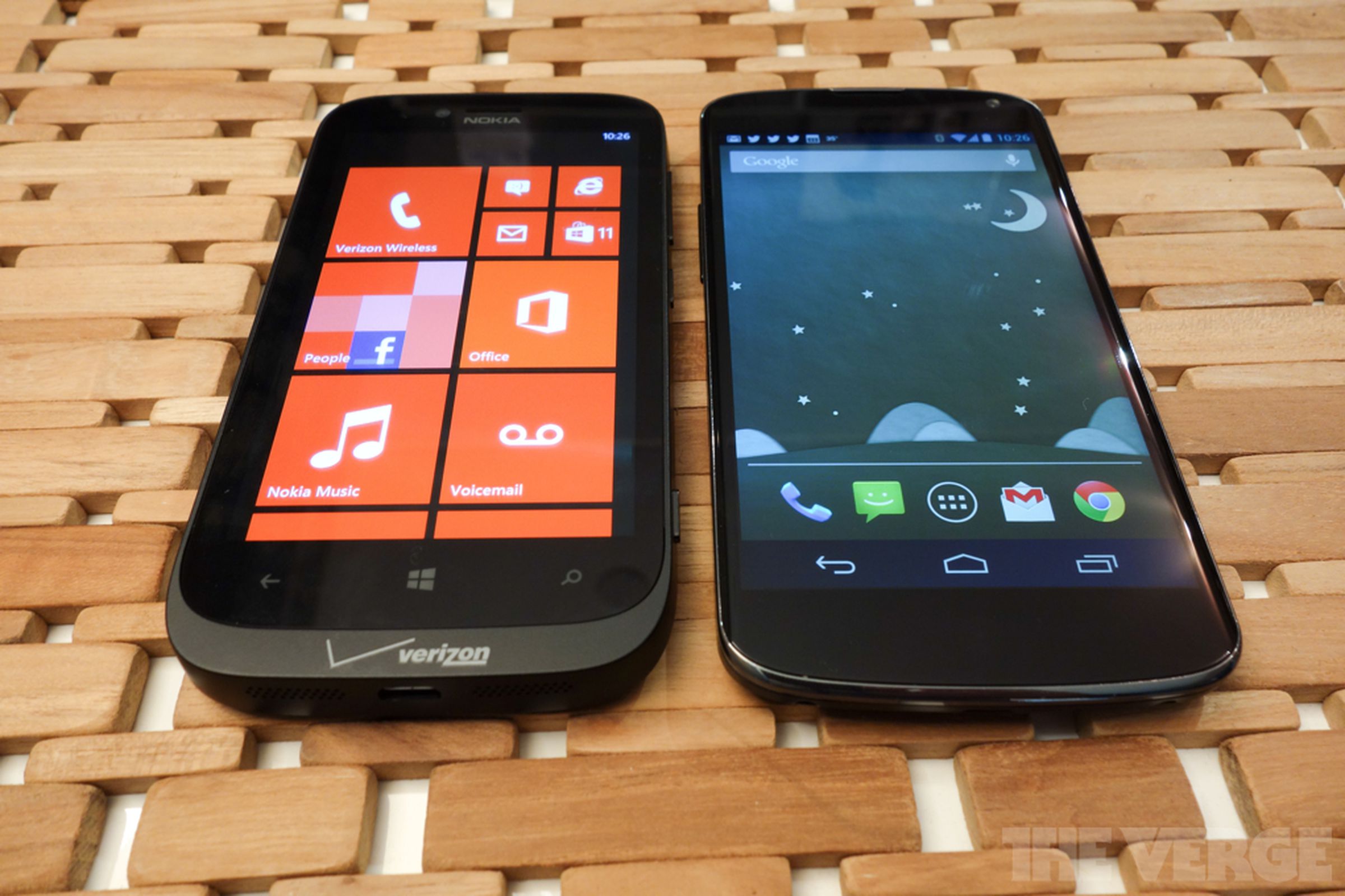 Nokia Lumia 822 hands-on review photos