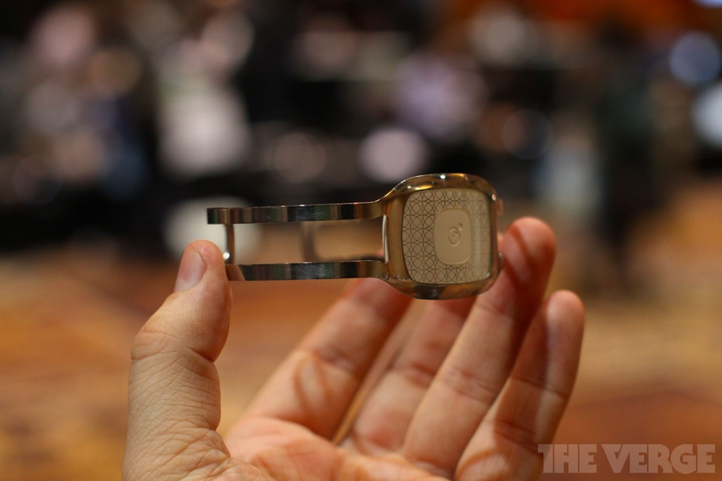 BodyMedia Core 2 personal fitness and health monitor hands-on photos