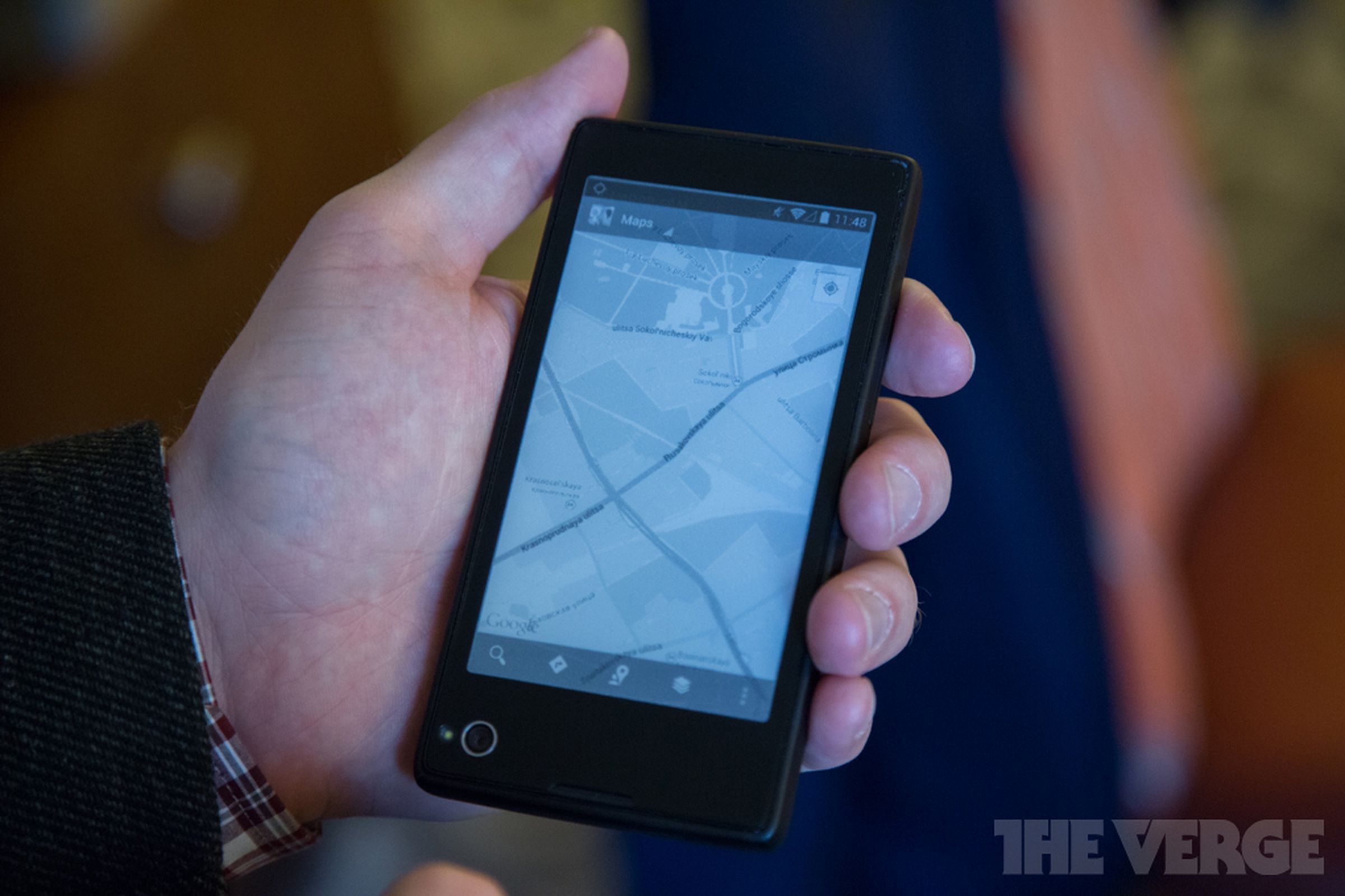 YotaPhone hands-on pictures