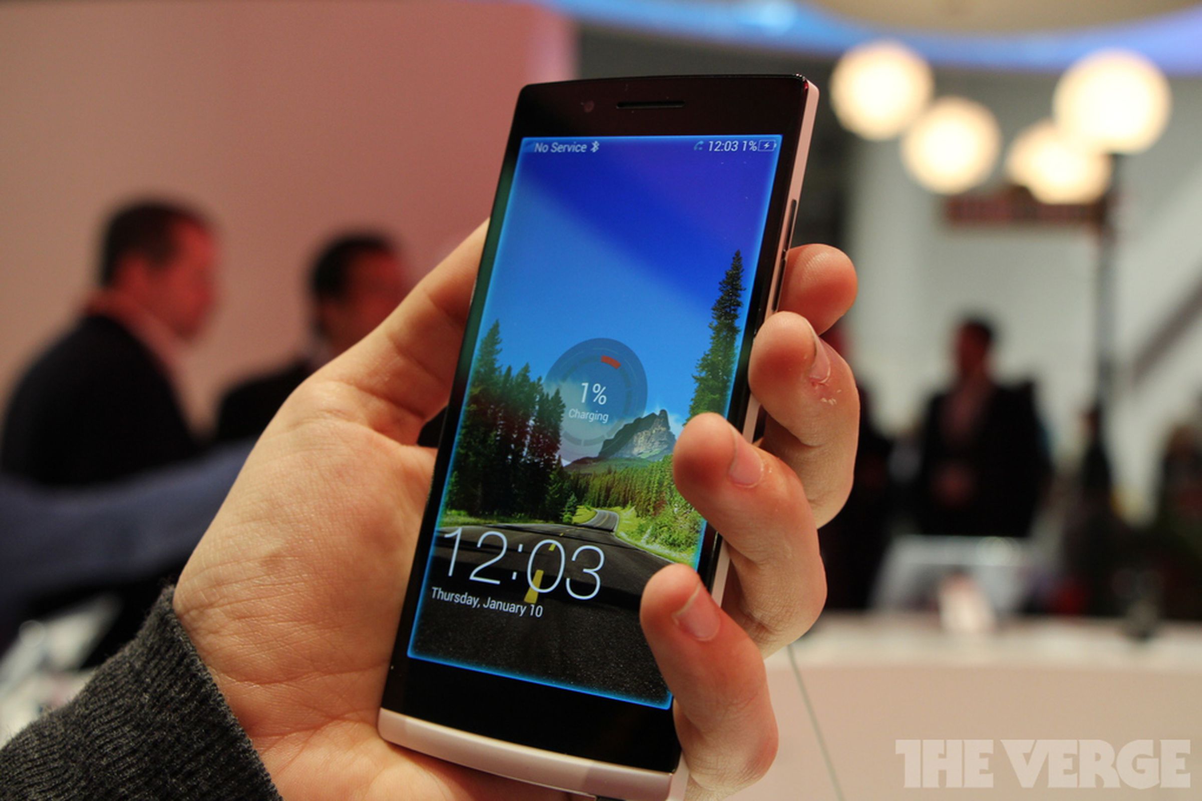 Oppo Find 5 hands-on pictures
