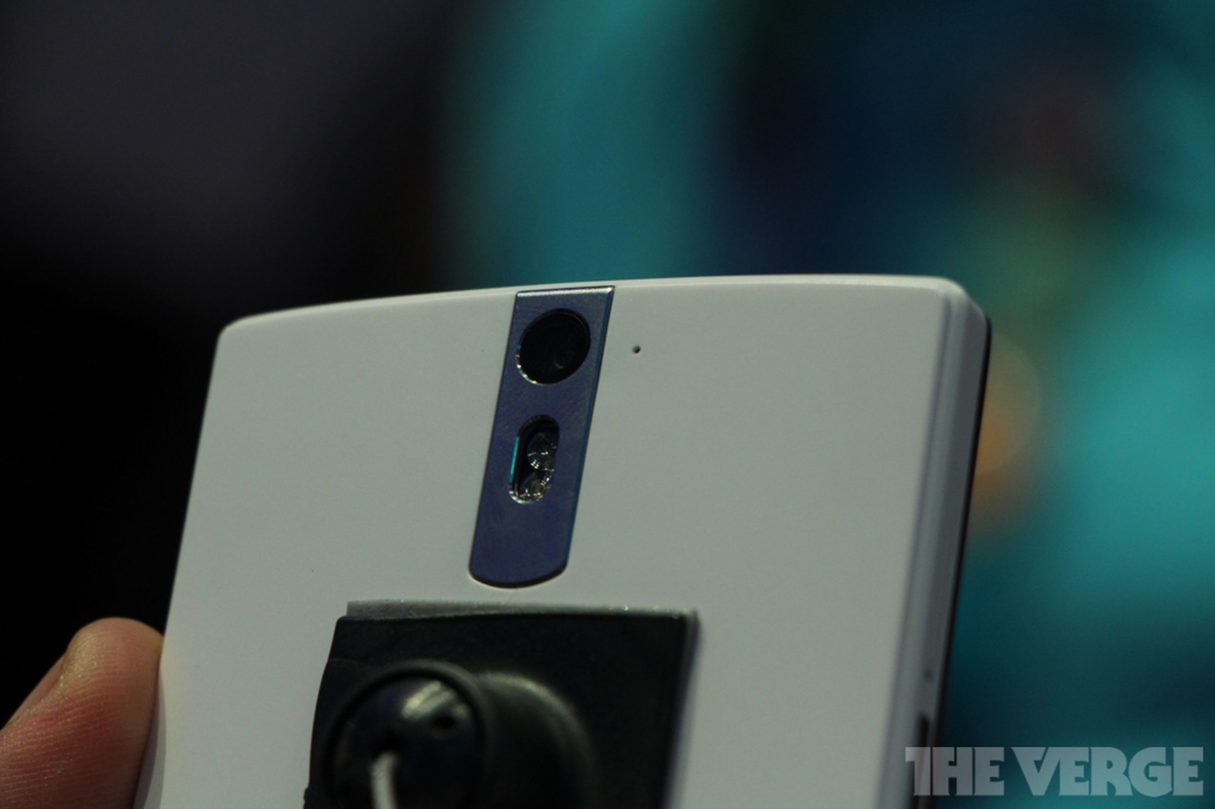 Oppo Find 5 hands-on pictures