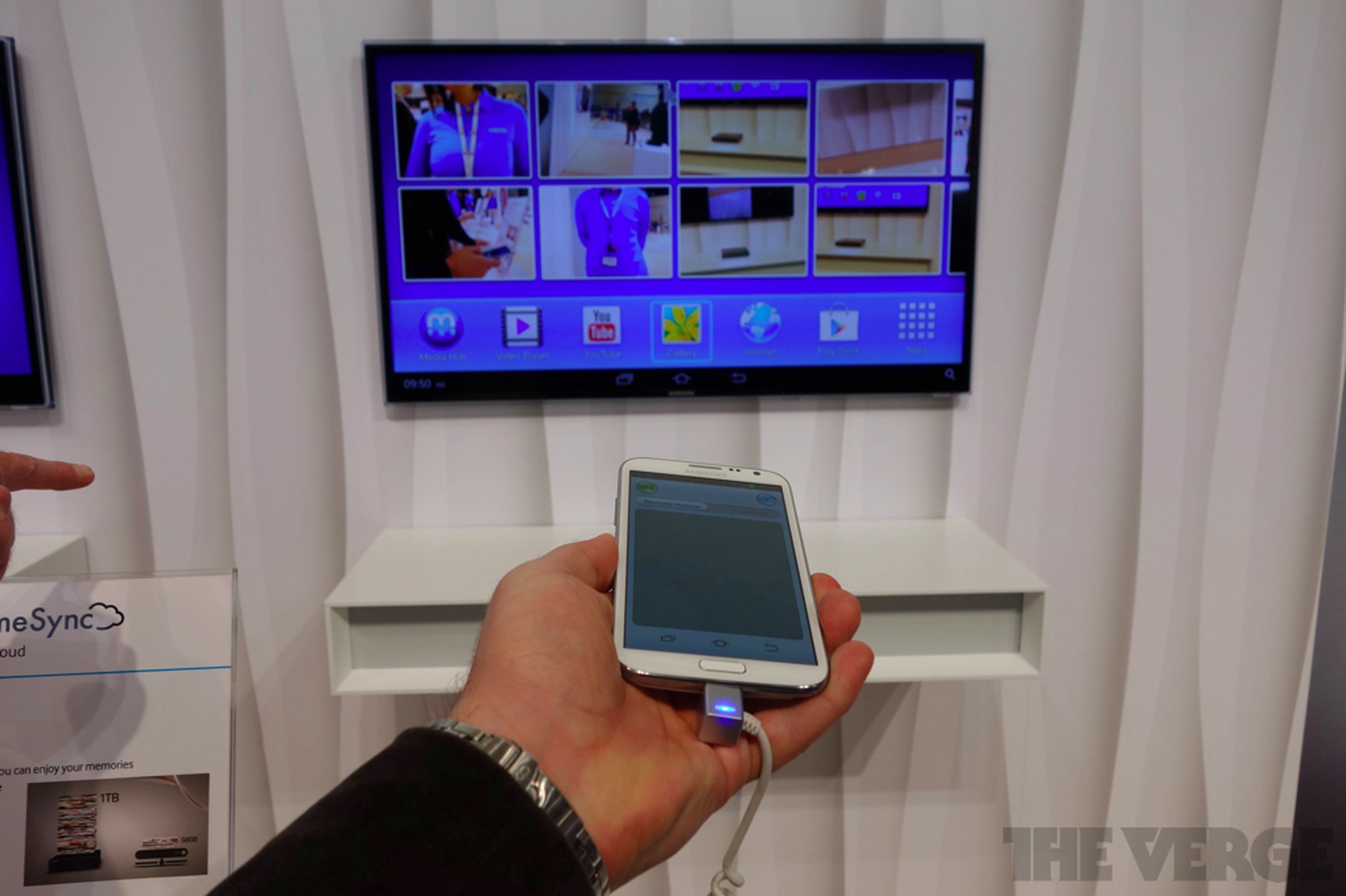 Samsung HomeSync hands-on