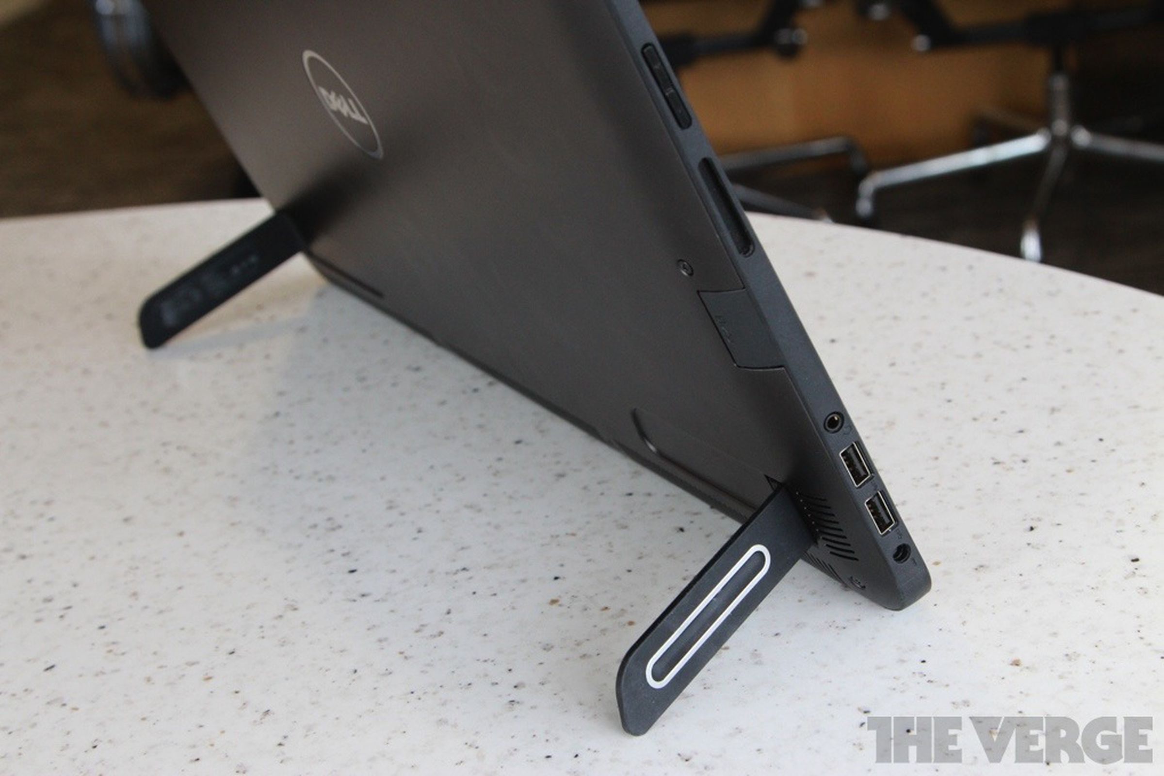 Dell XPS 18 hands-on pictures