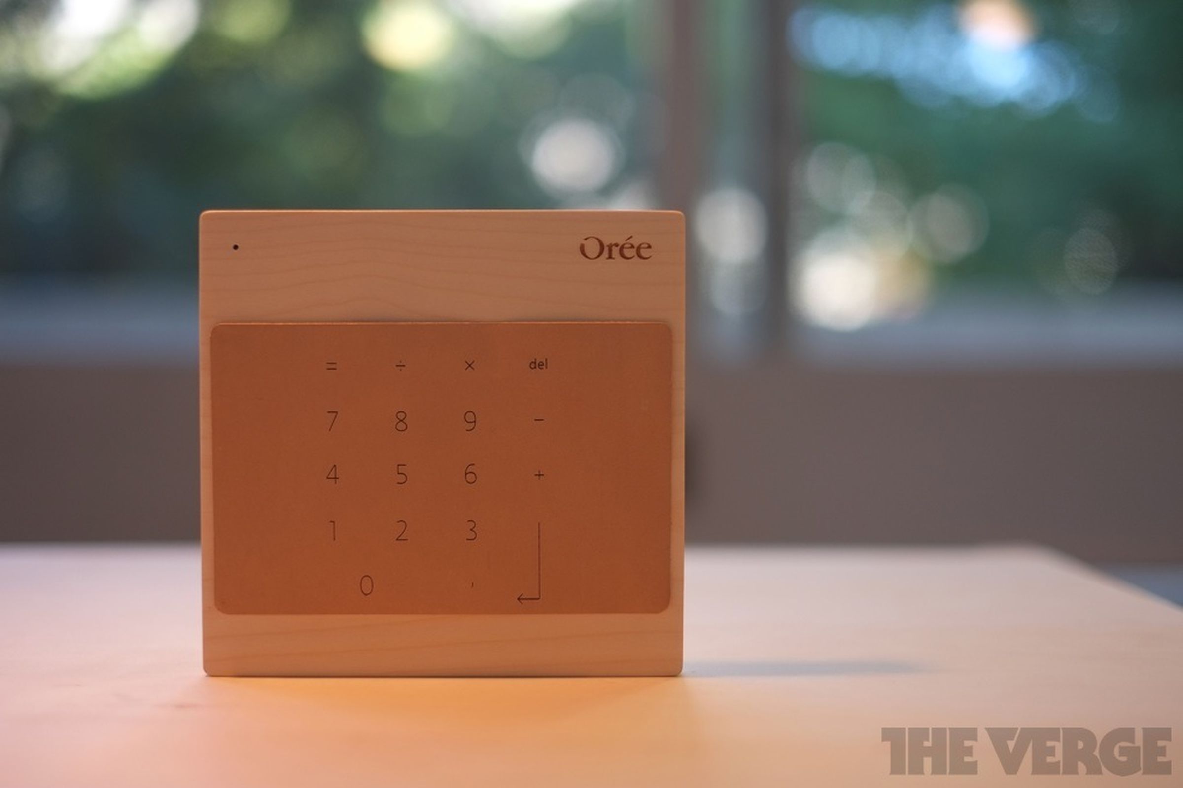 Orée Touch Slab and Wireless Power Pebble photos