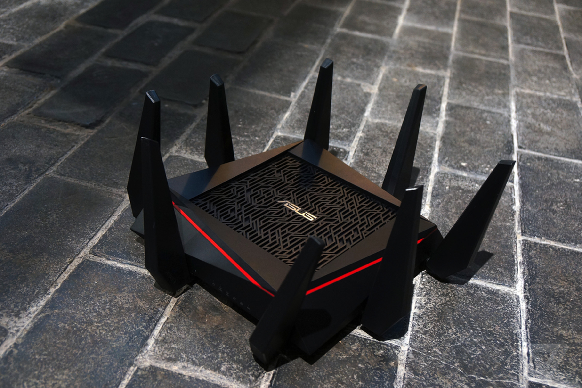 Asus's arachnid router