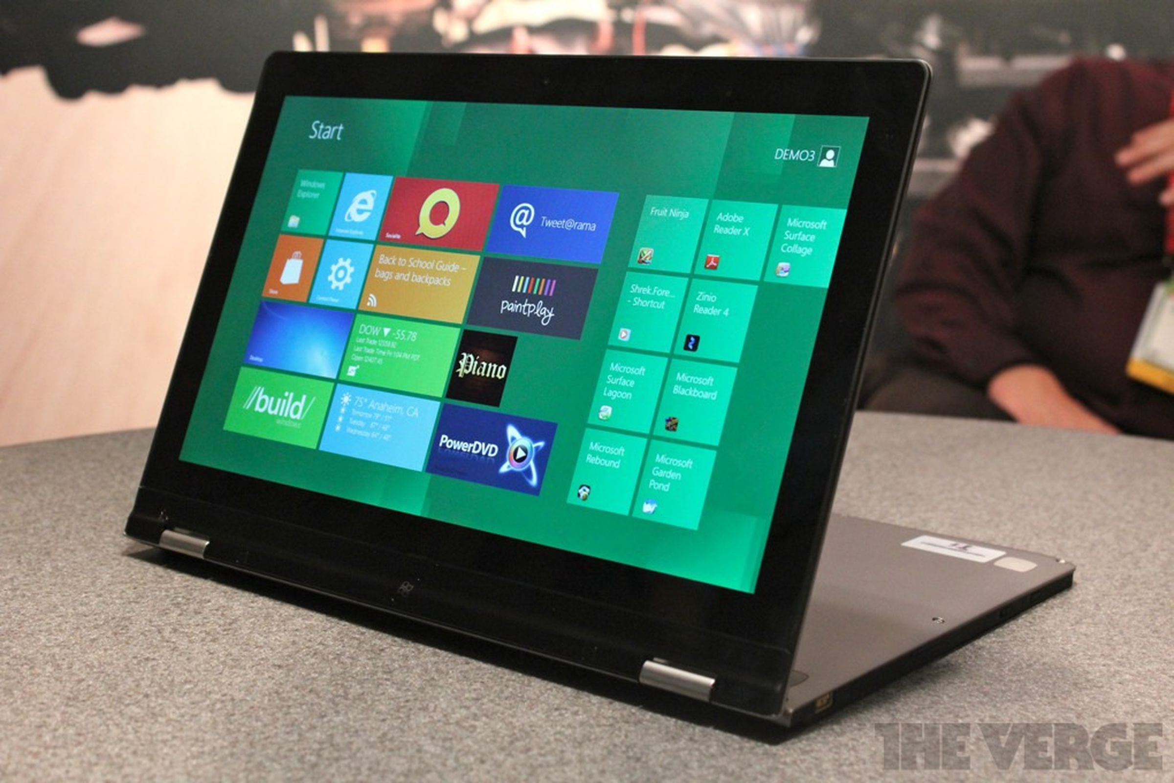 Gallery Photo: Lenovo IdeaPad Yoga hands-on pictures