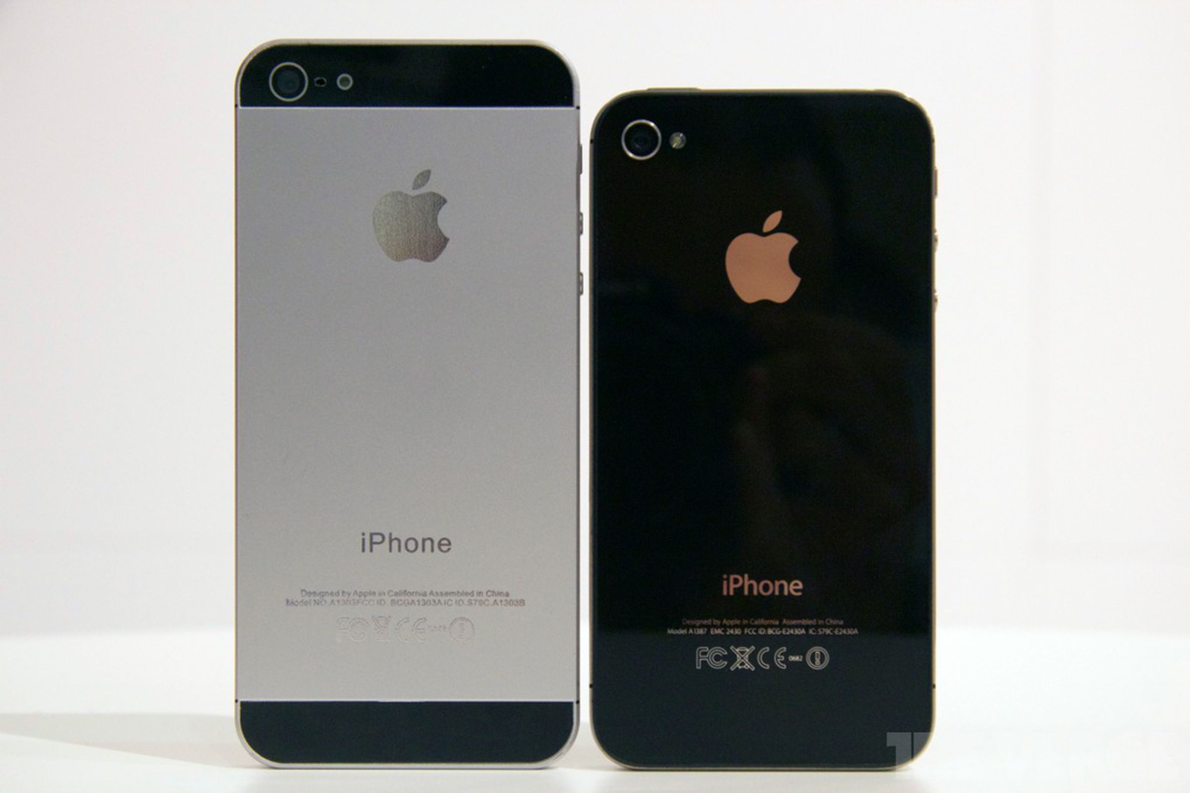Gallery Photo: iPhone 5 mockup at IFA 2012