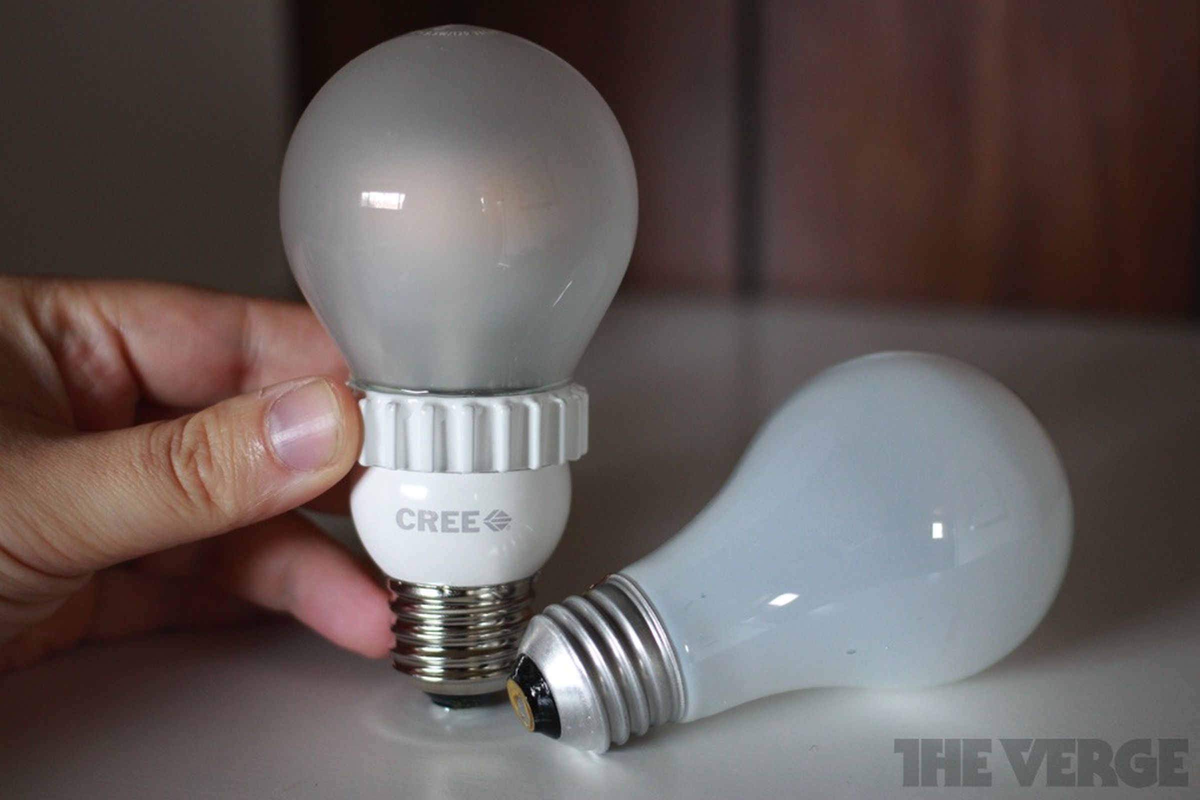 Gallery Photo: Cree LED light bulb hands-on pictures