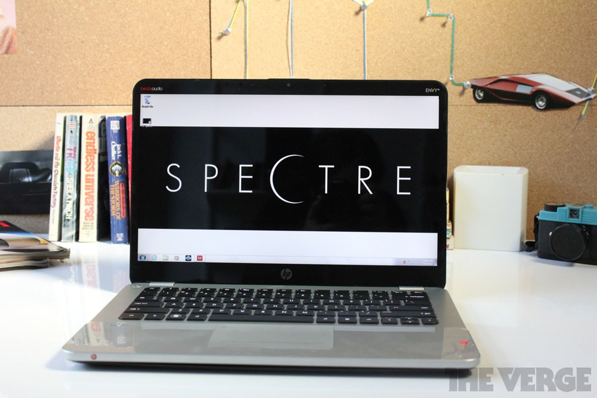 Gallery Photo: HP Envy 14 Spectre hands-on pictures 