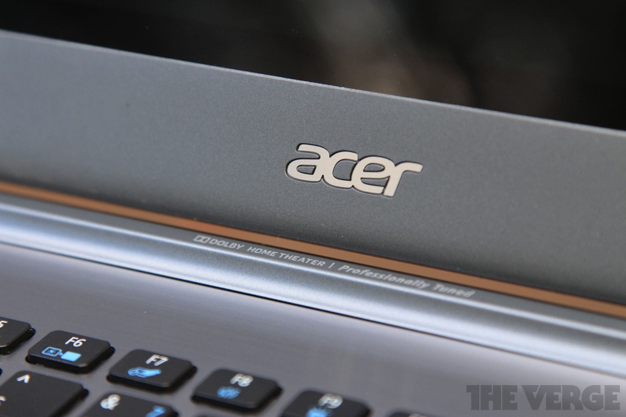 Gallery Photo: Acer Aspire Timeline Ultra M5 pictures