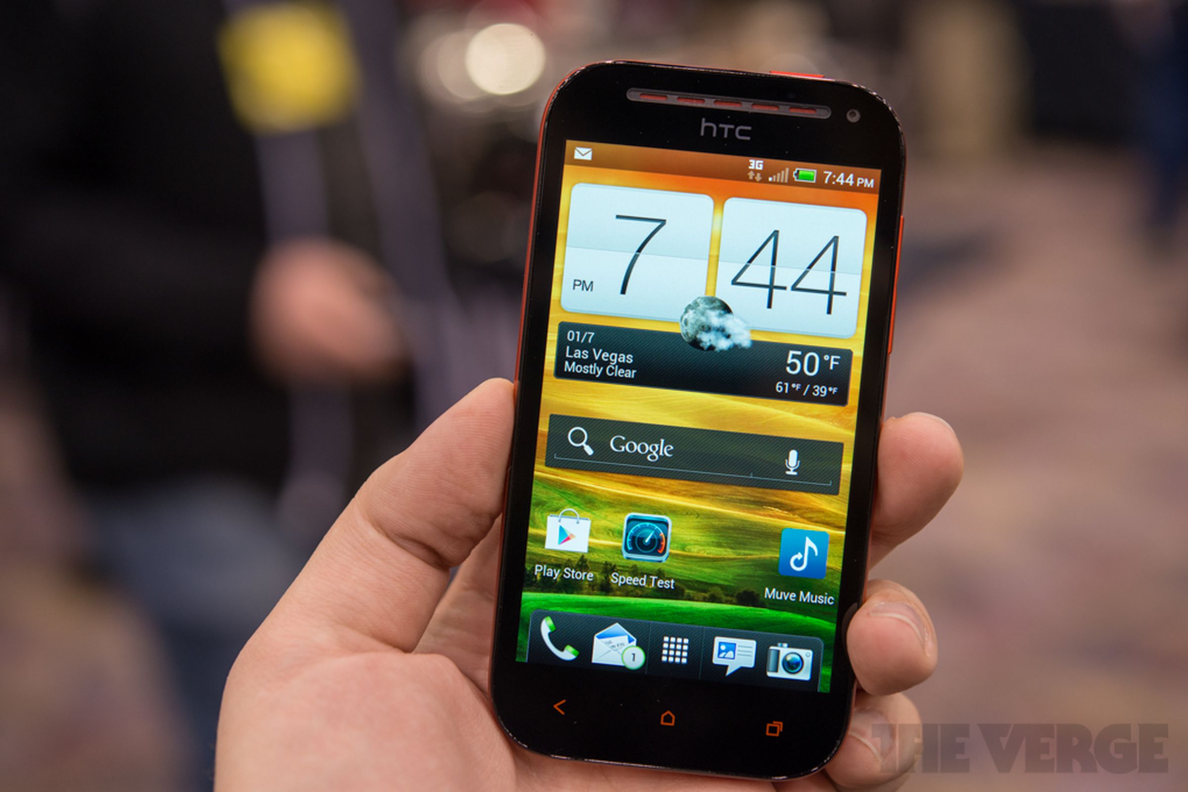 Gallery Photo: HTC One SV for Cricket hands-on photos