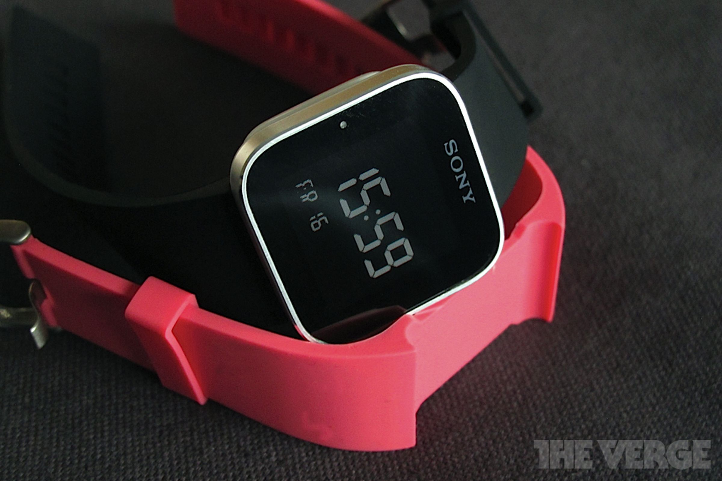 Sony SmartWatch review images