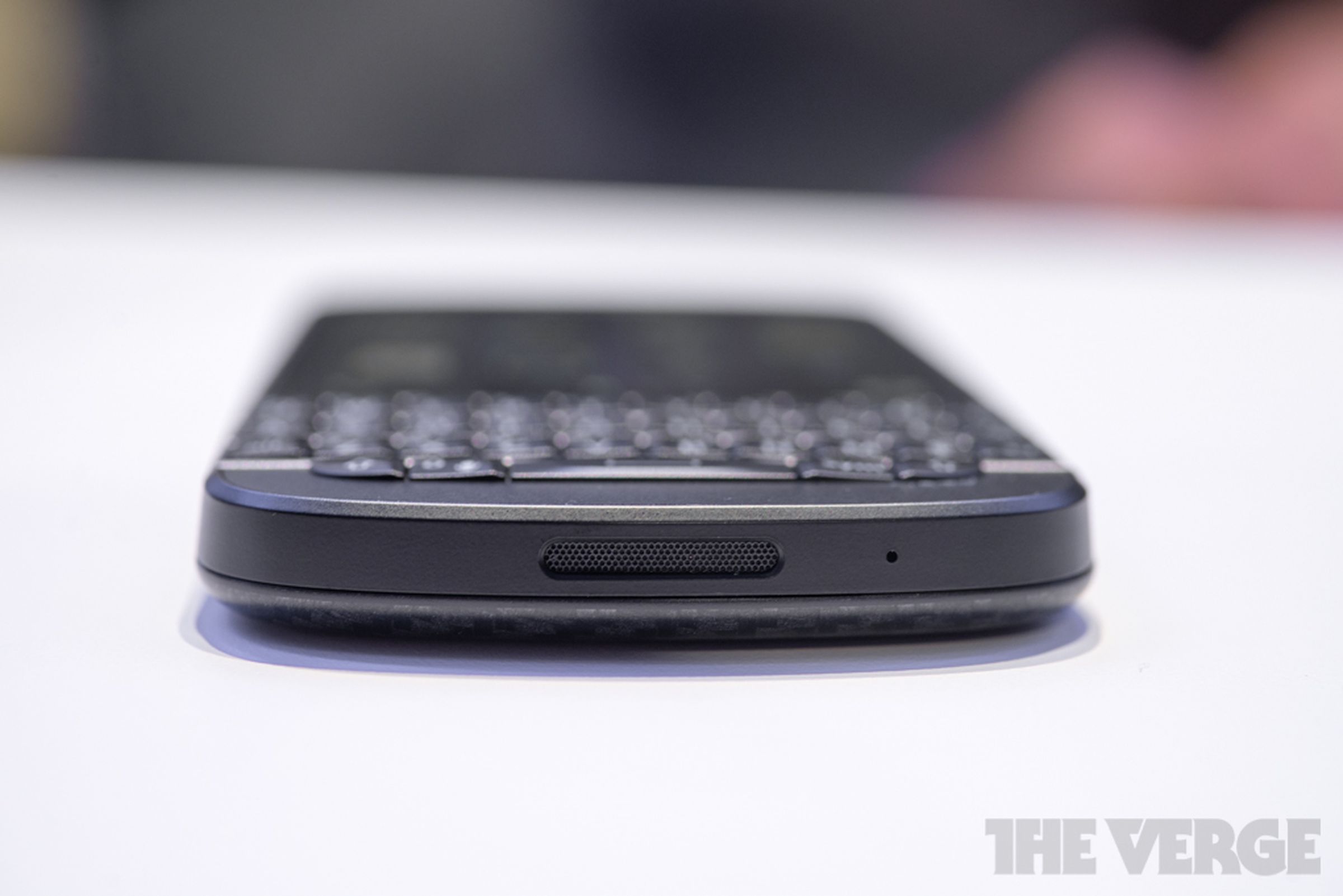 BlackBerry Q10 hands-on photos