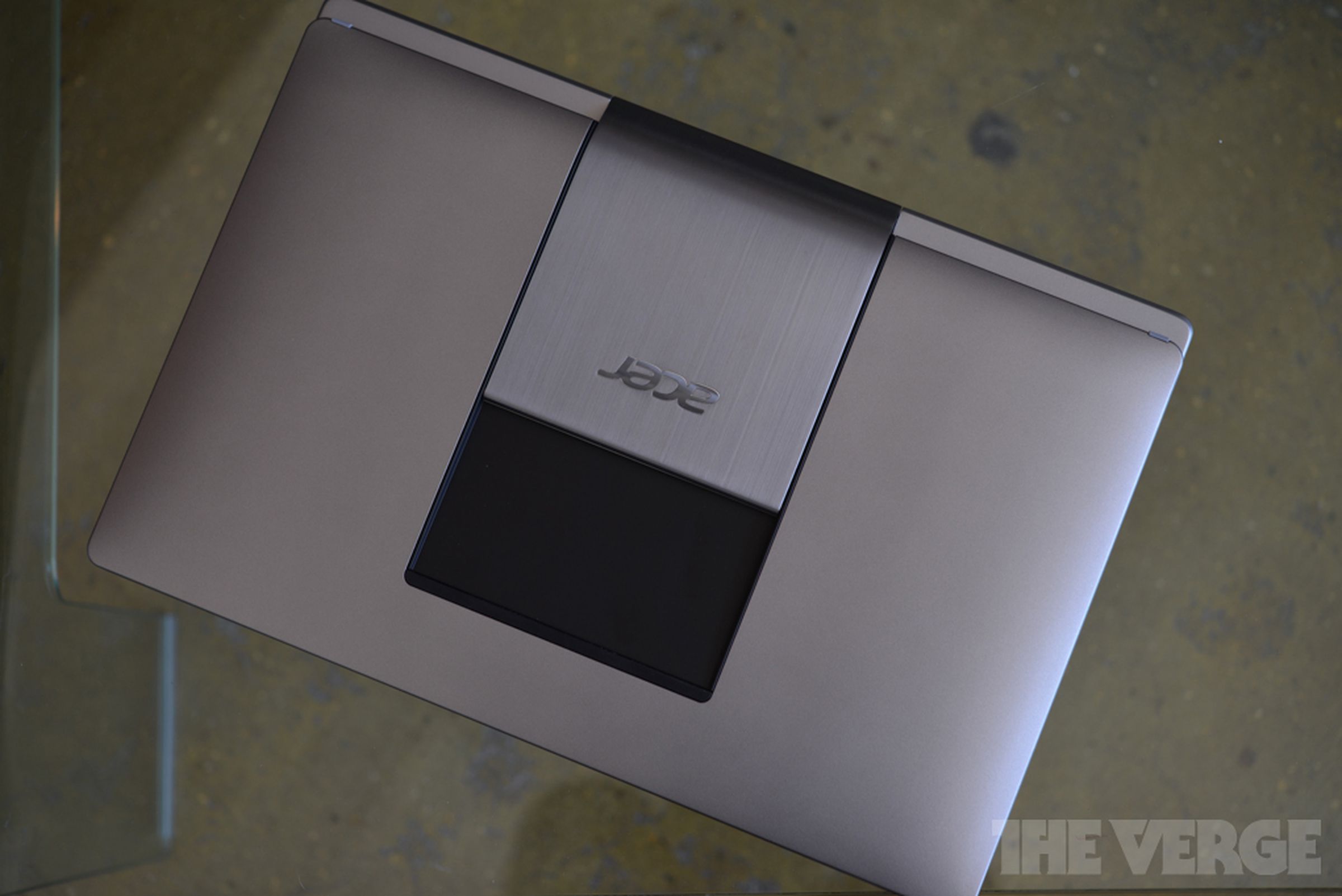 Acer Aspire R7 hands-on pictures