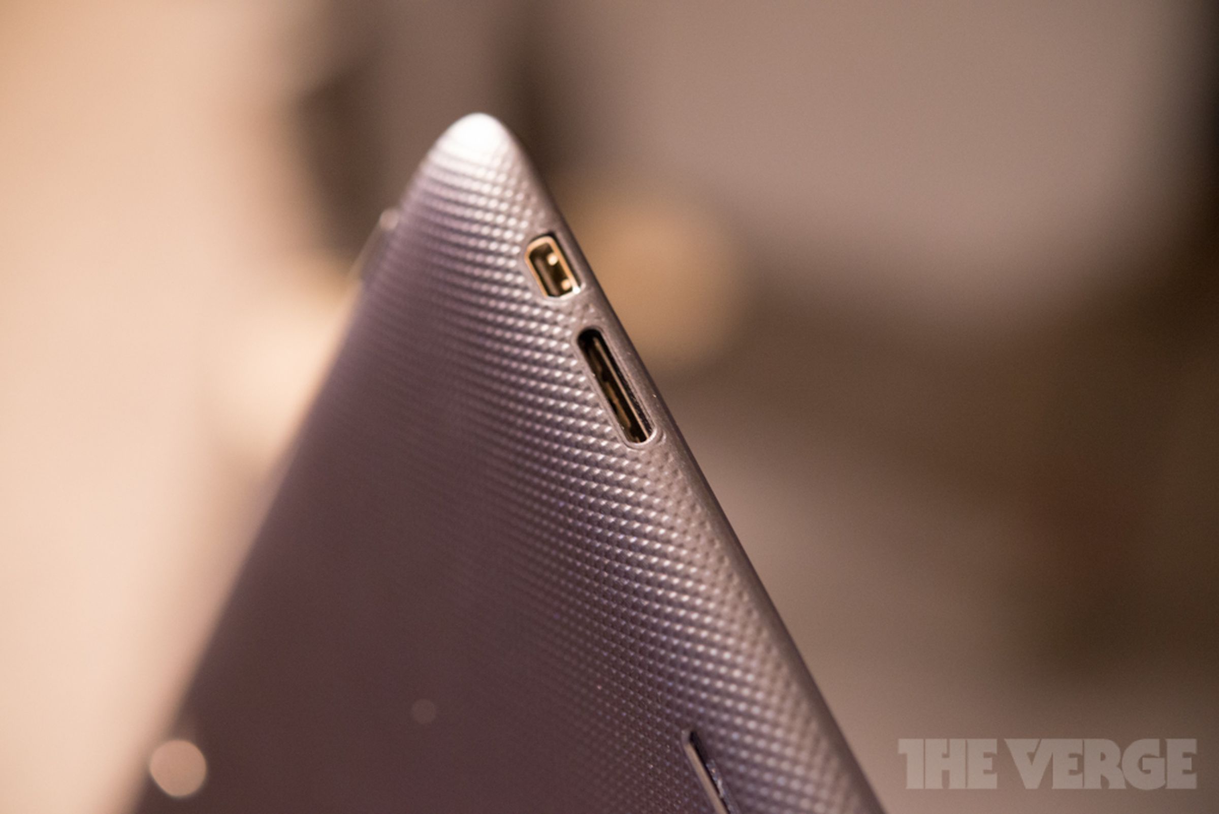 Asus Memo Pad FHD 10 hands-on pictures