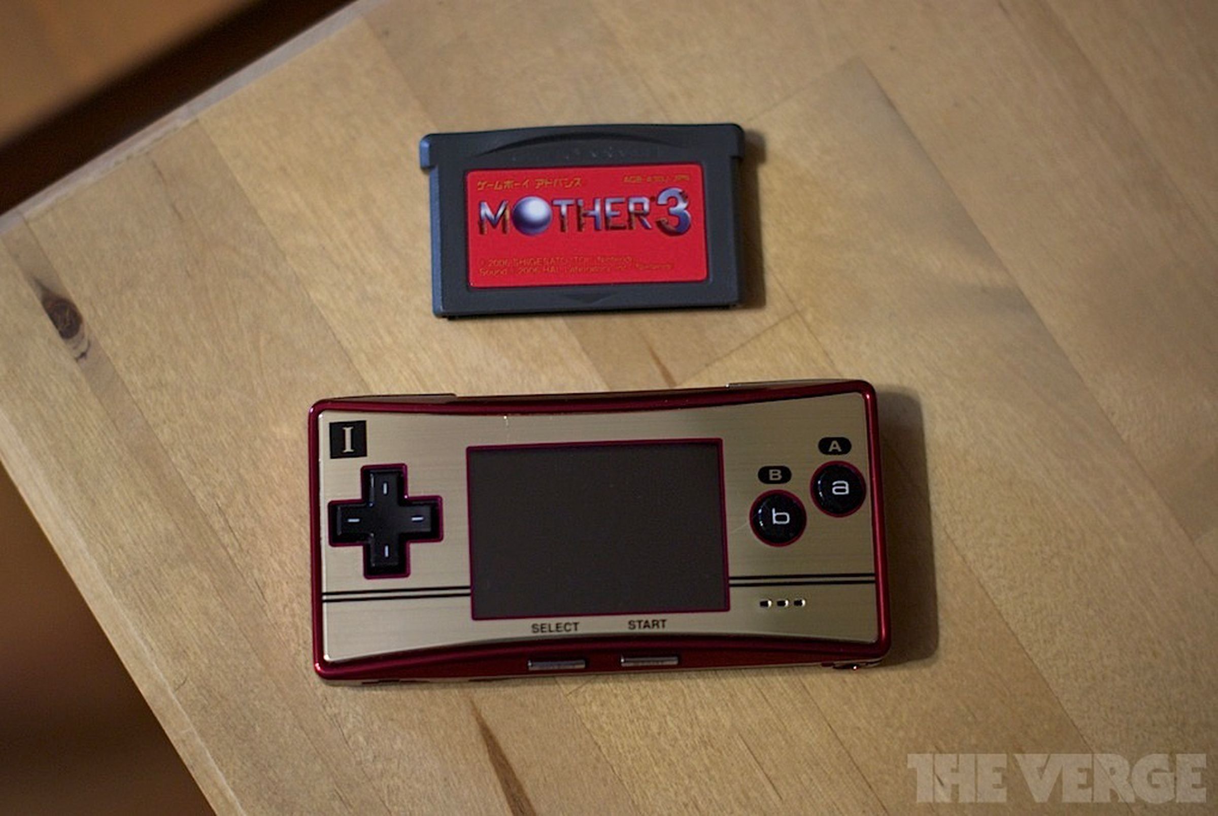 Game Boy Micro hands-on photos