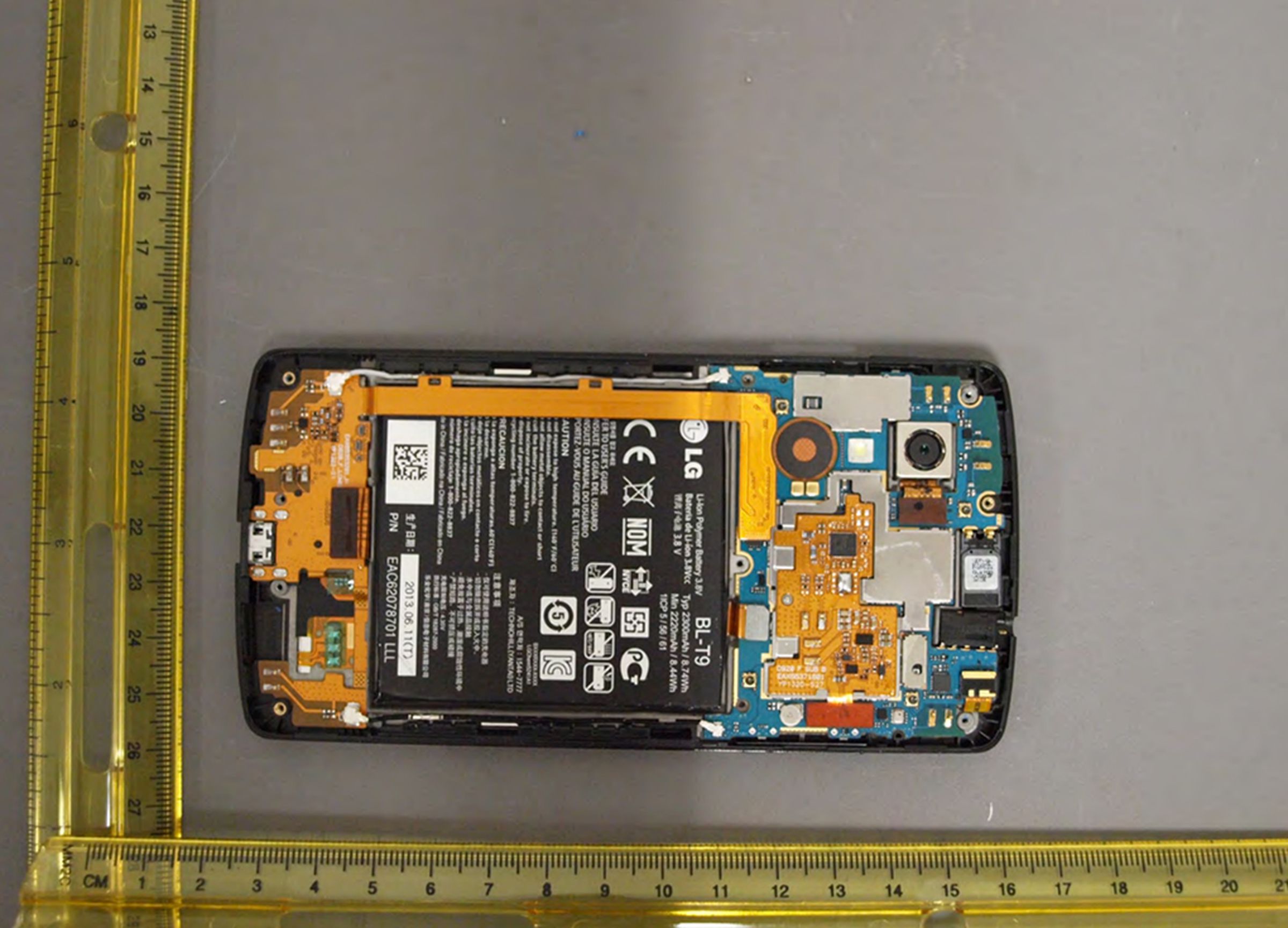 LG Nexus 5 FCC filing photos