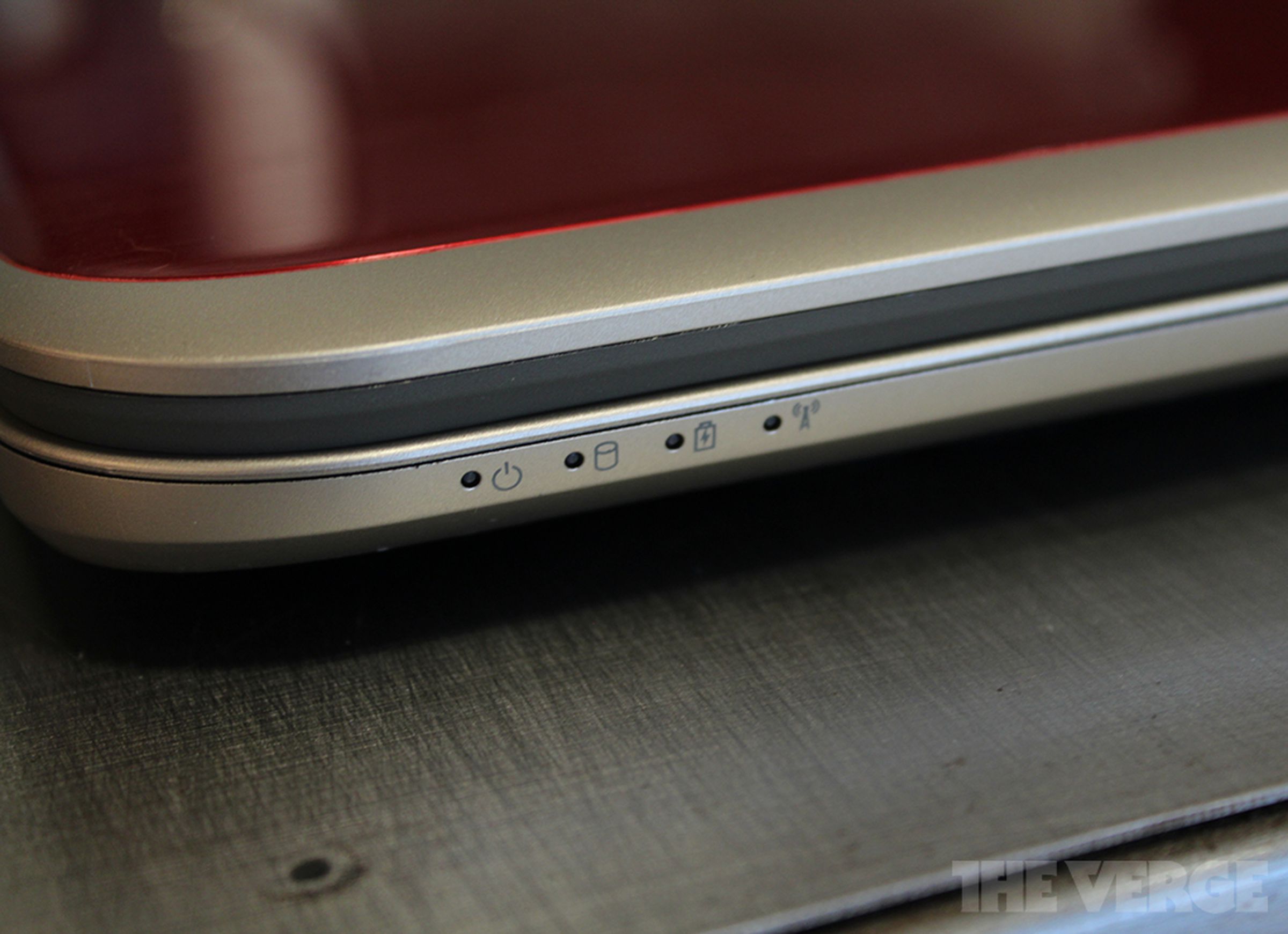 Dell Inspiron R and Special Edition hands on pictures