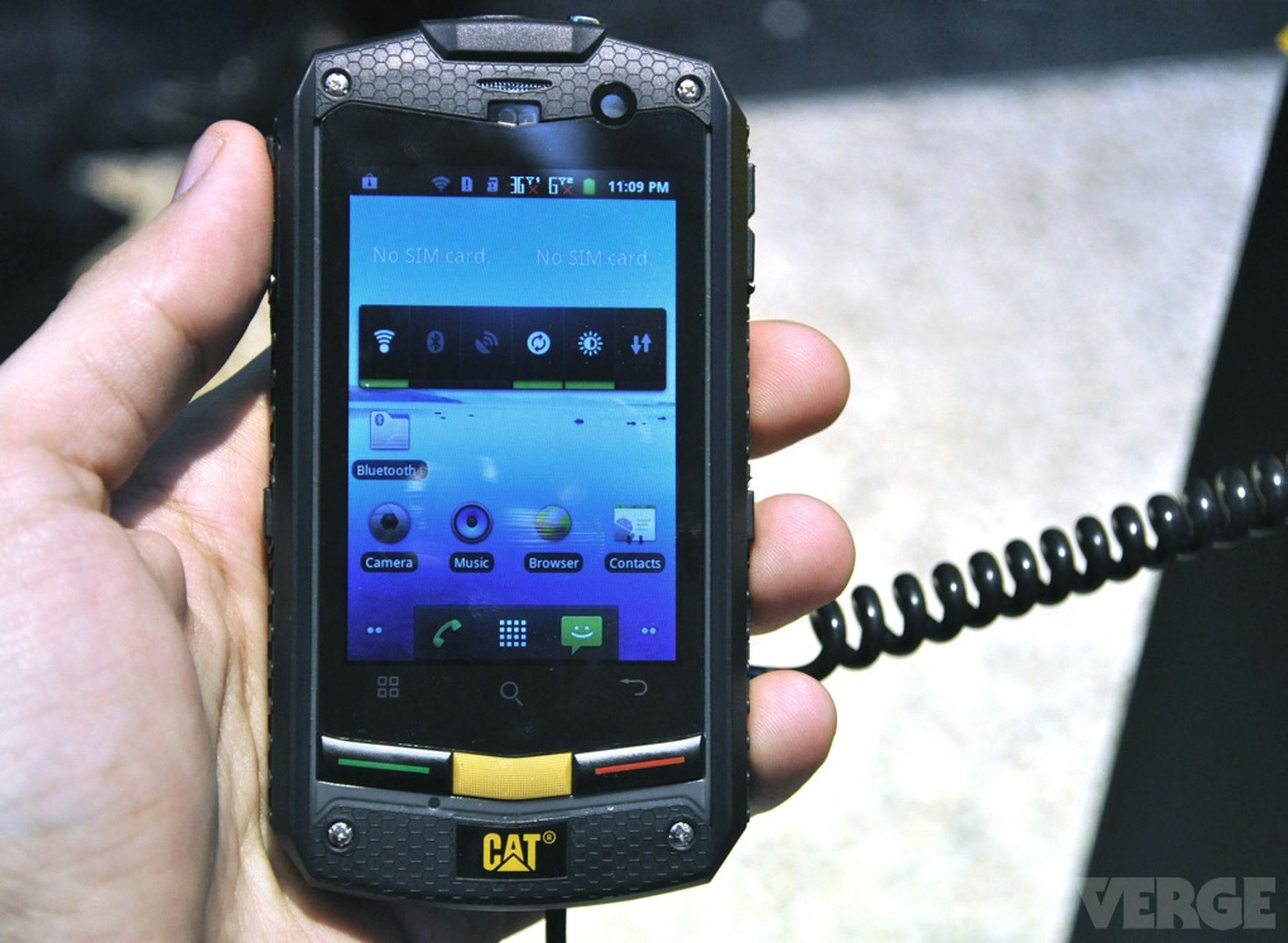 Caterpillar CAT B10 rugged smartphone hands-on pictures