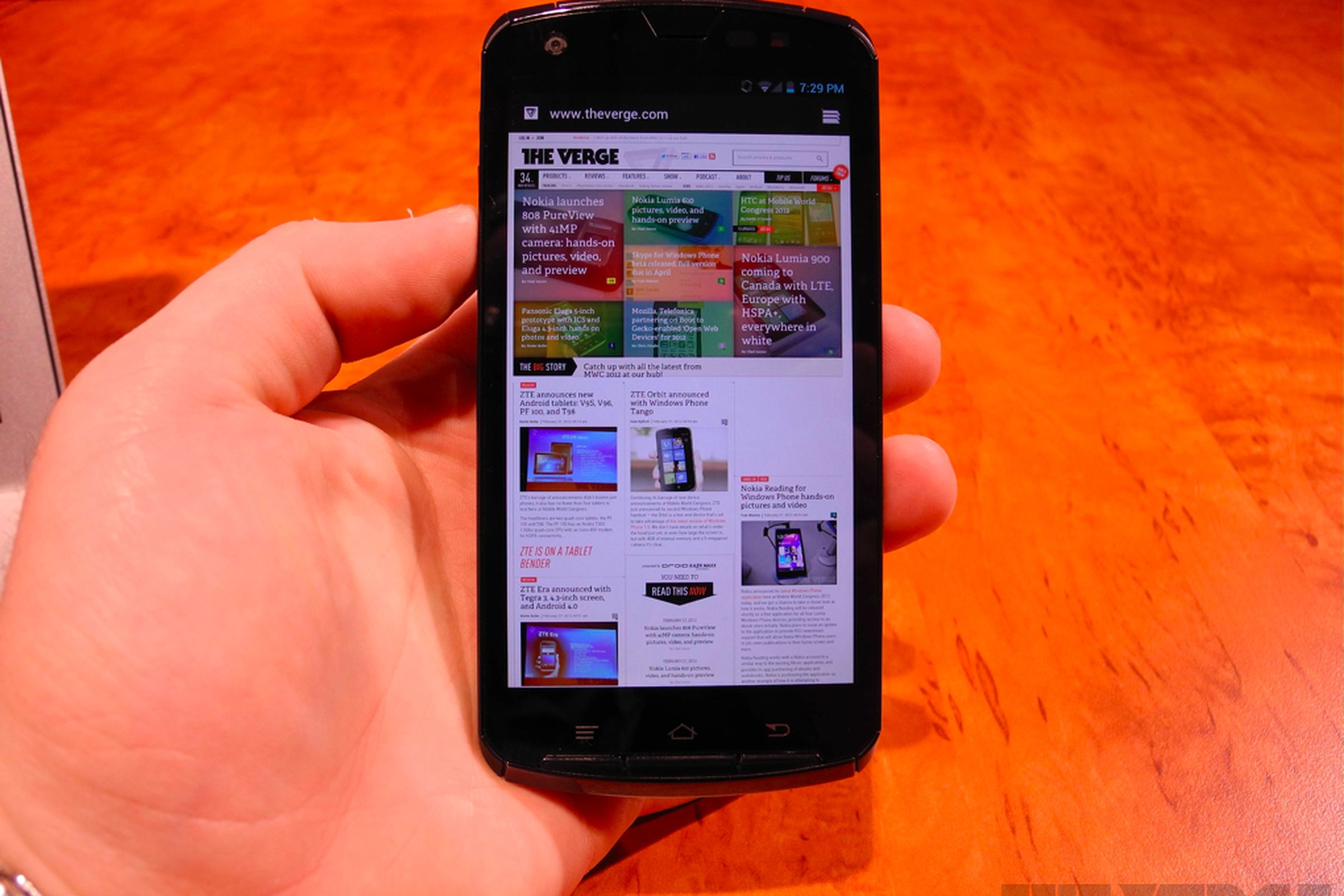 Gallery Photo: Fujitsu quad-core Tegra 3 prototype Android phone hands-on photos