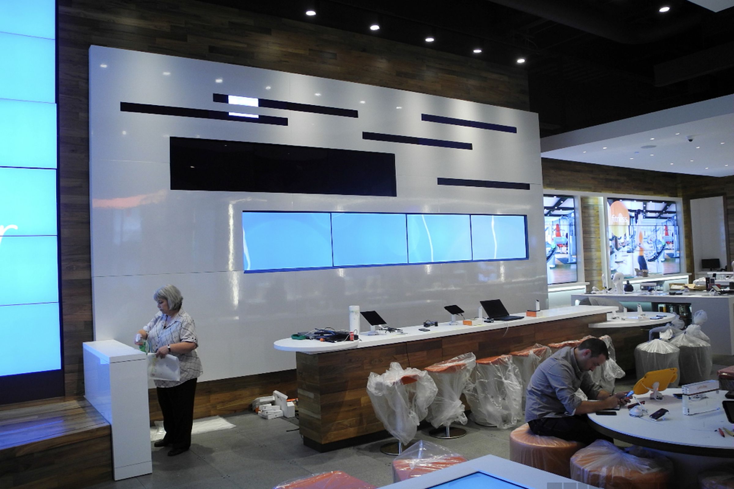 Gallery Photo: AT&T's Chicago flagship store