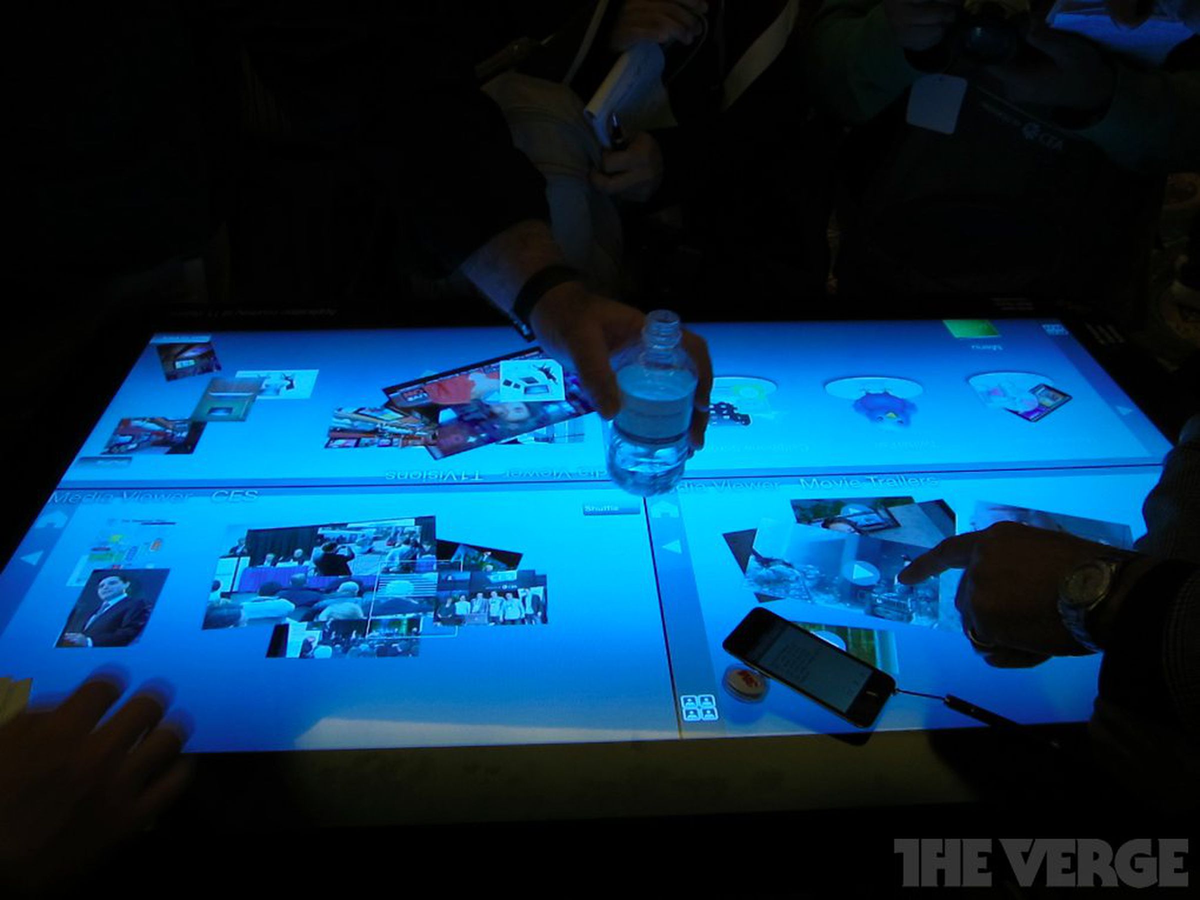 3M 46-inch multitouch table hands-on pictures