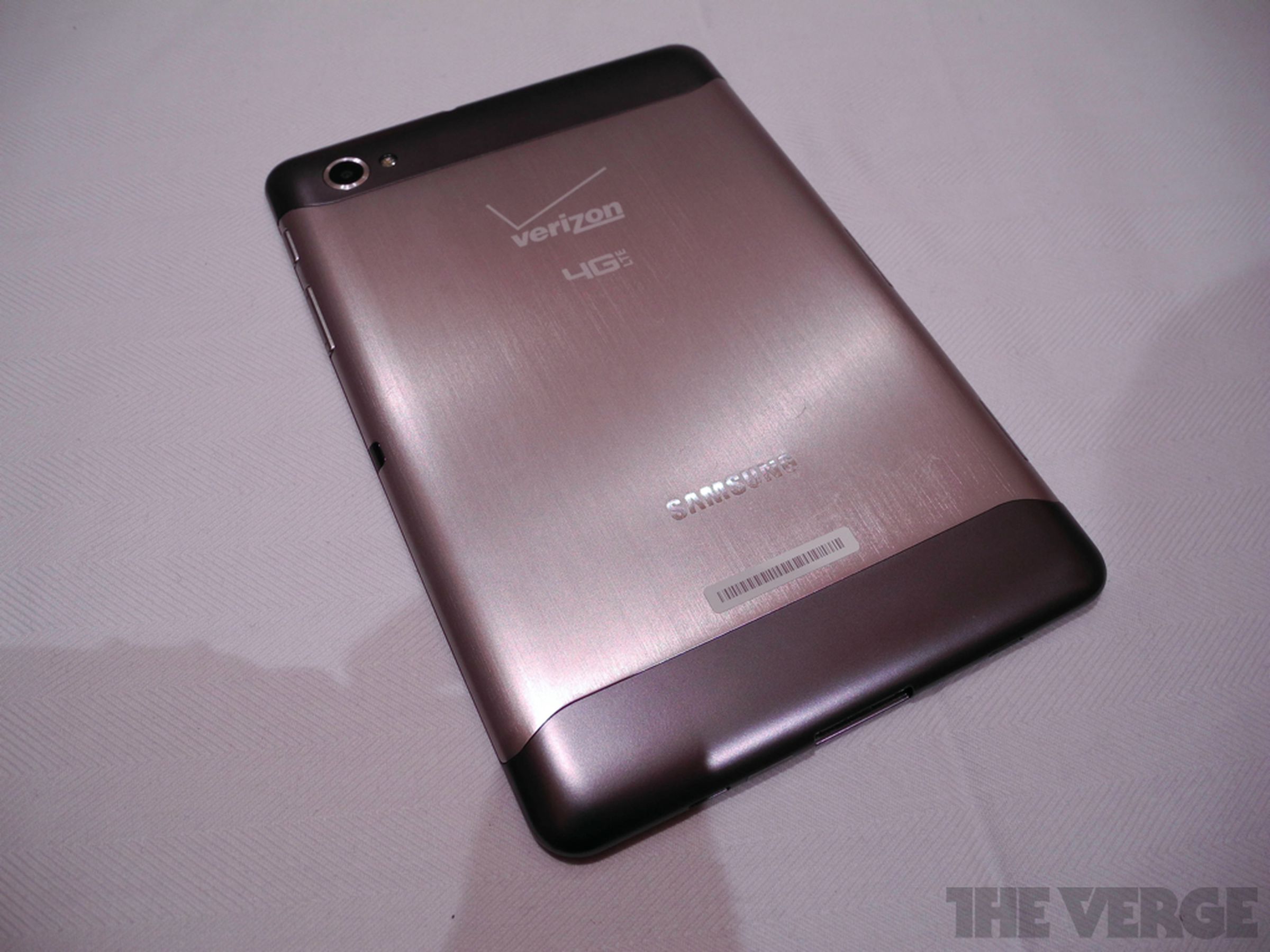 Samsung Galaxy Tab 7.7 for Verizon hands-on pictures
