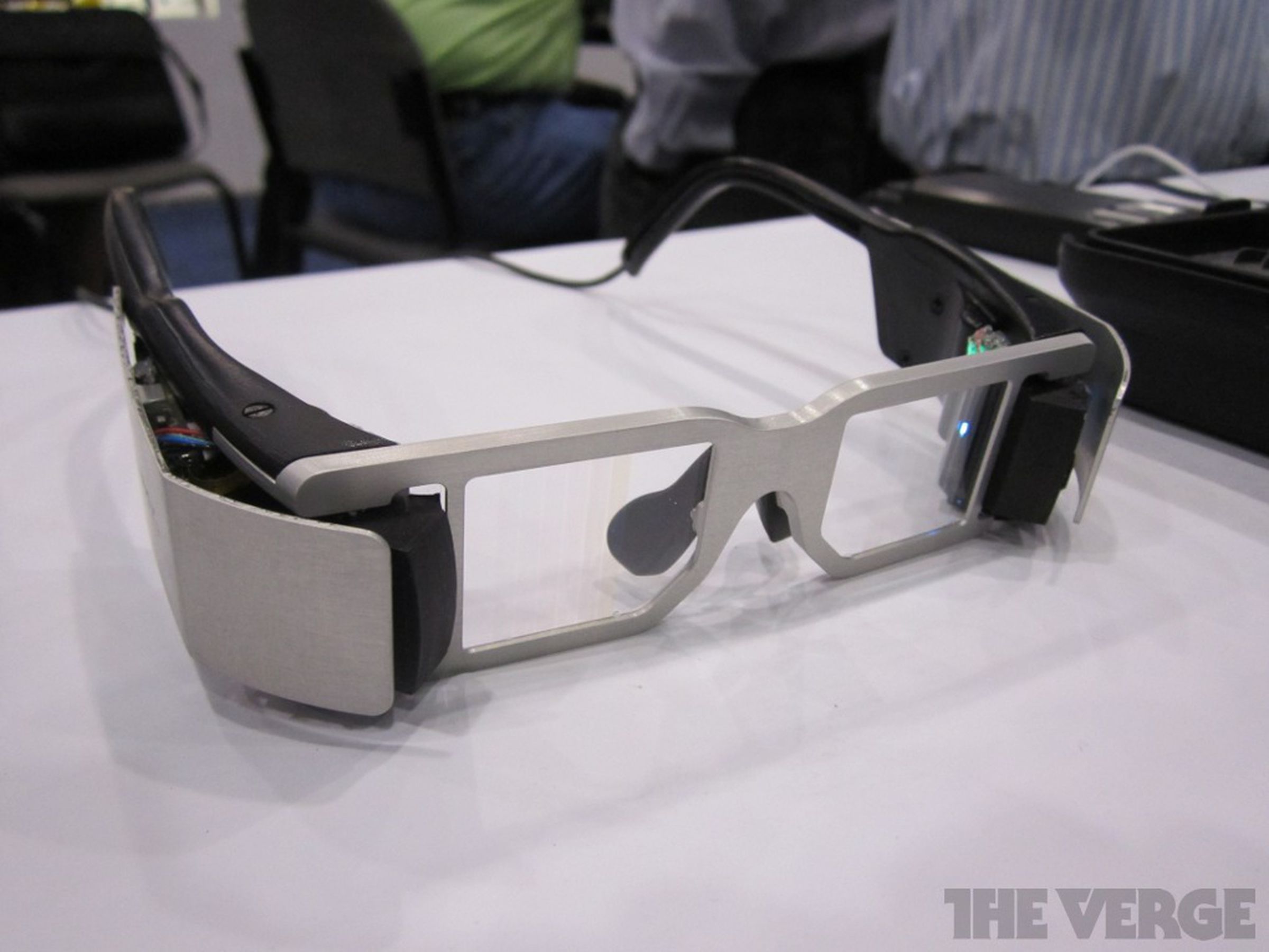 Lumus transparent video glasses