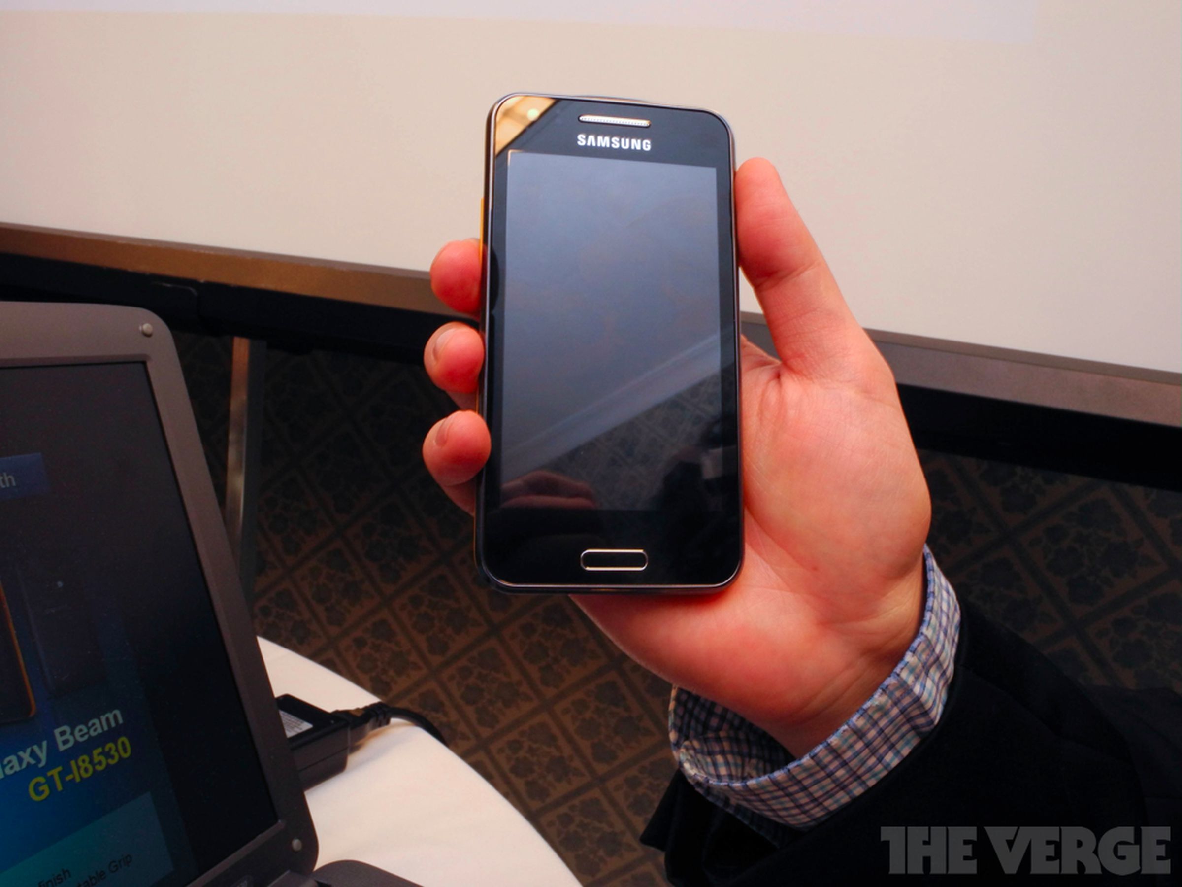 Samsung Galaxy Beam hands-on