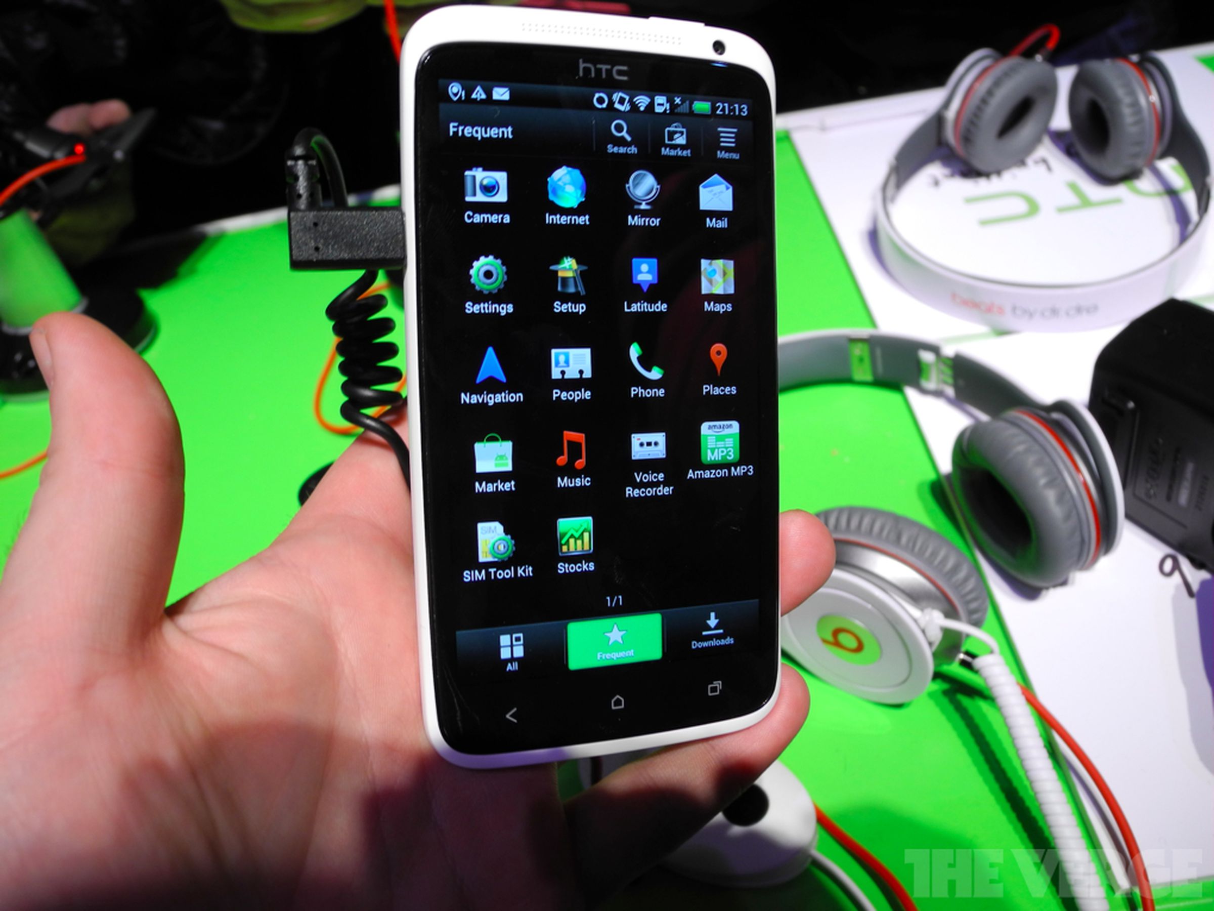 HTC One X hands-on photos