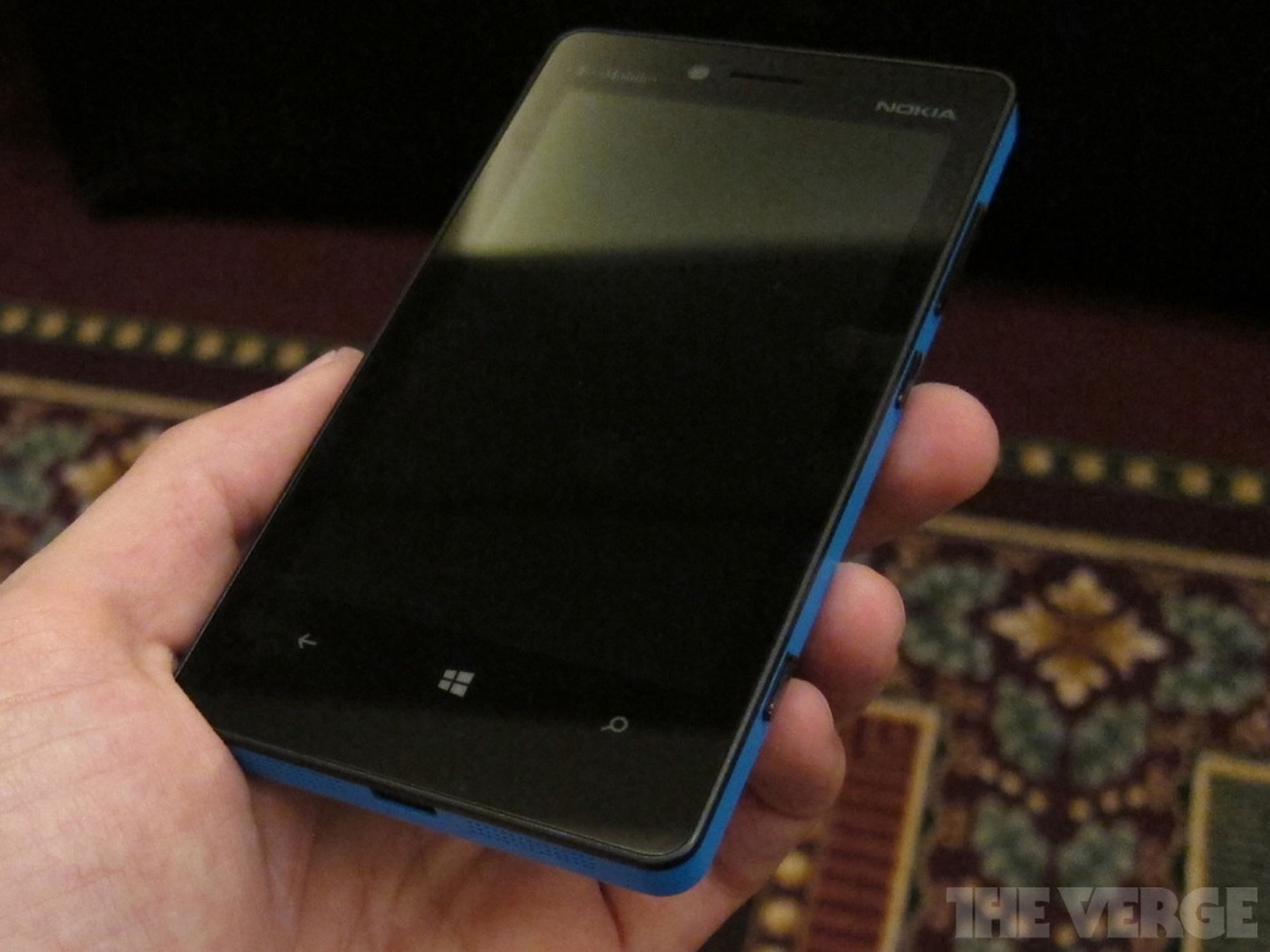 Nokia Lumia 810 photos