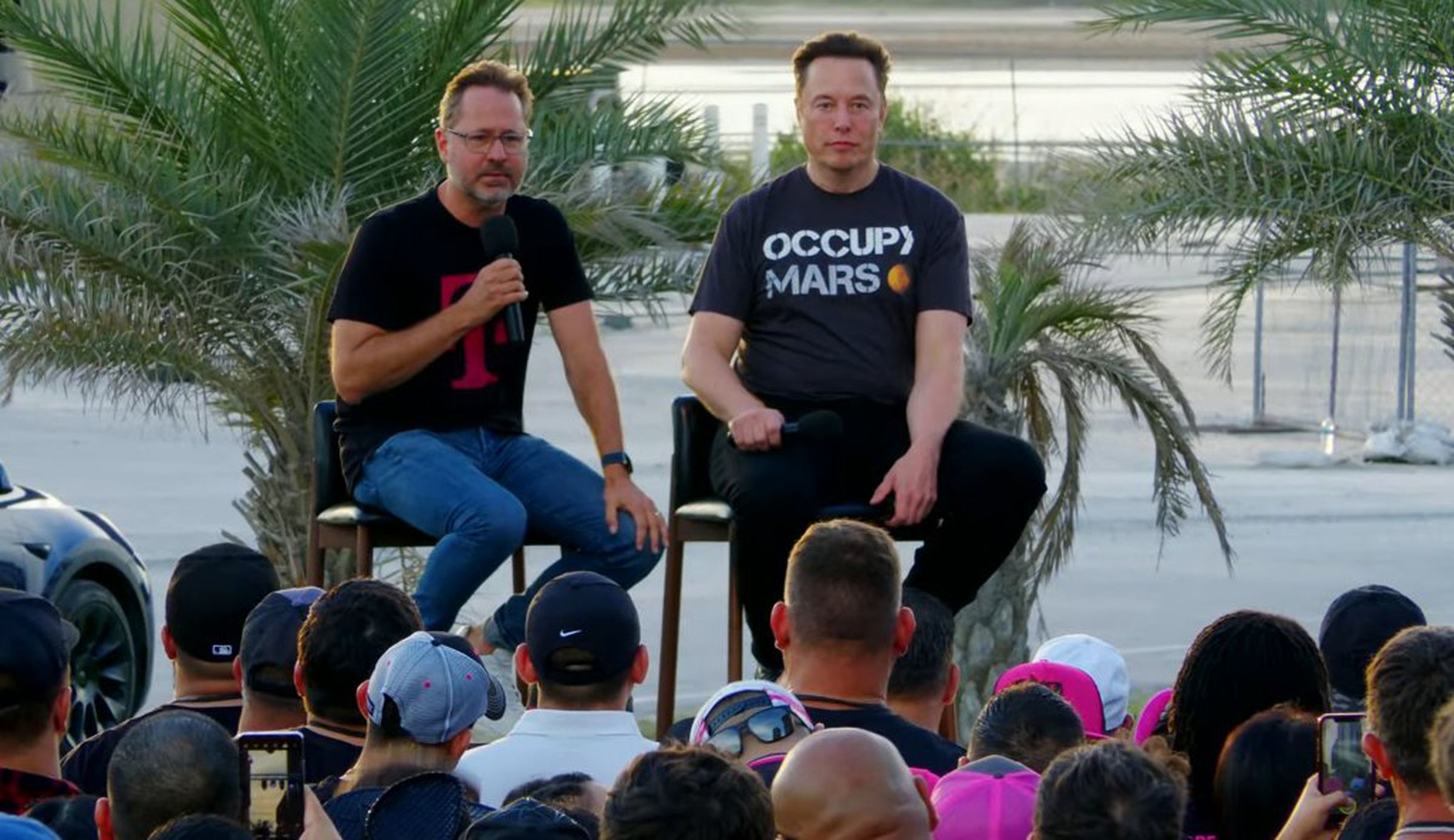 T-Mobile CEO Mike Sievert and SpaceX chief engineer Elon Musk
