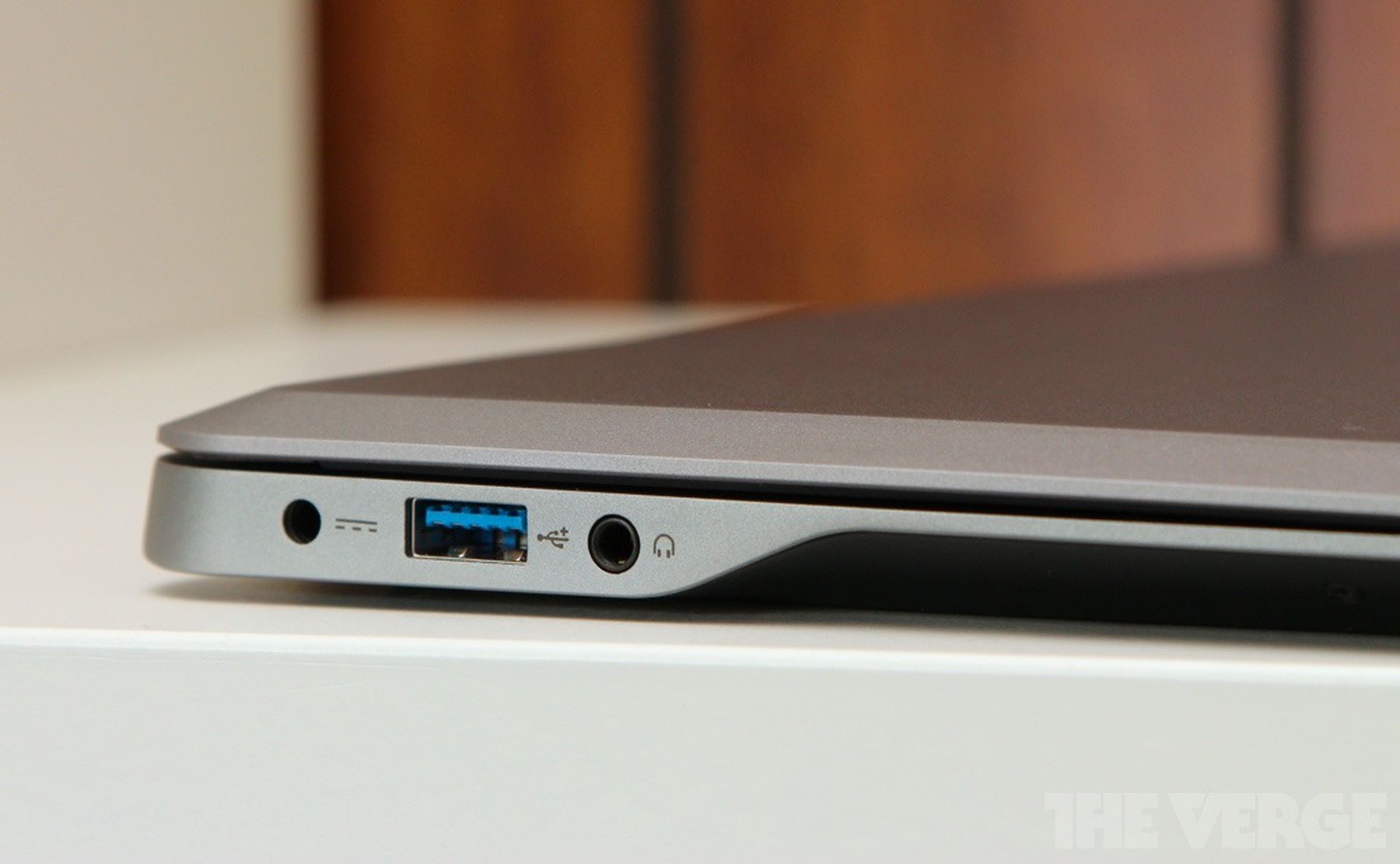 Vizio 15.6-inch Thin + Light Ultrabook review pictures