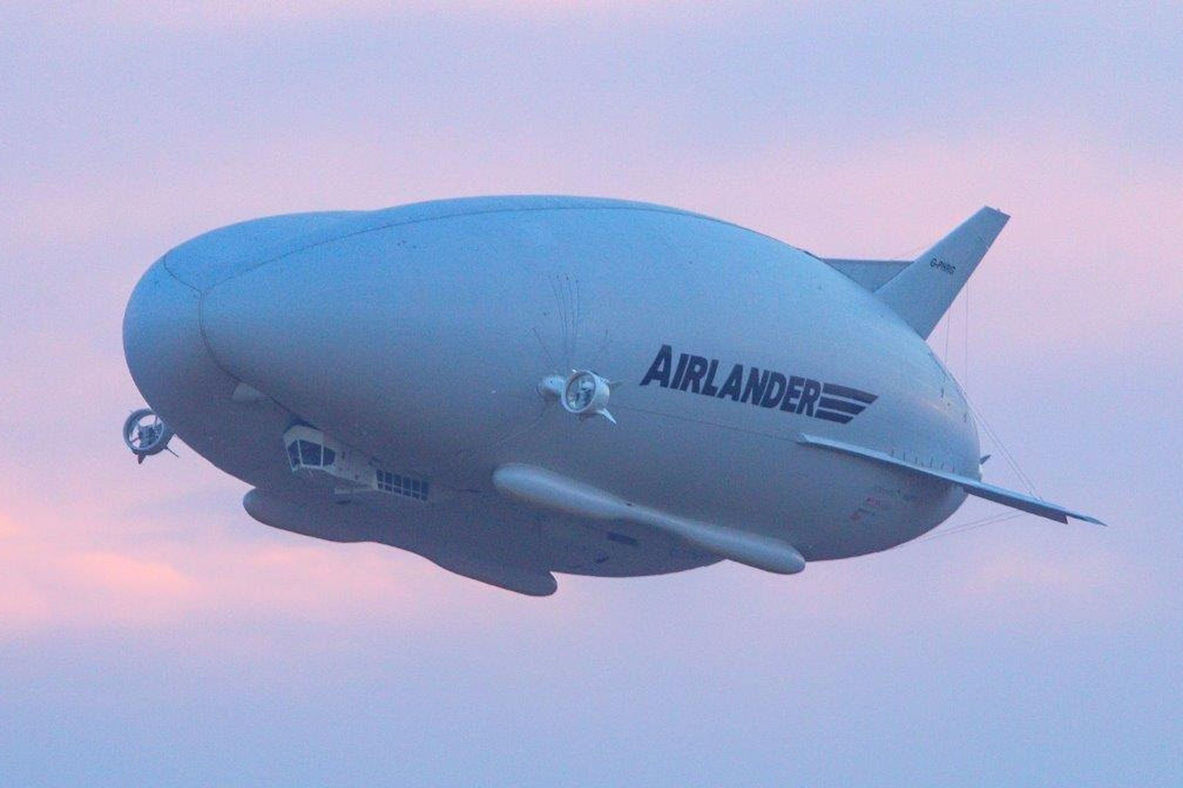 airlander-10-butt-blimp
