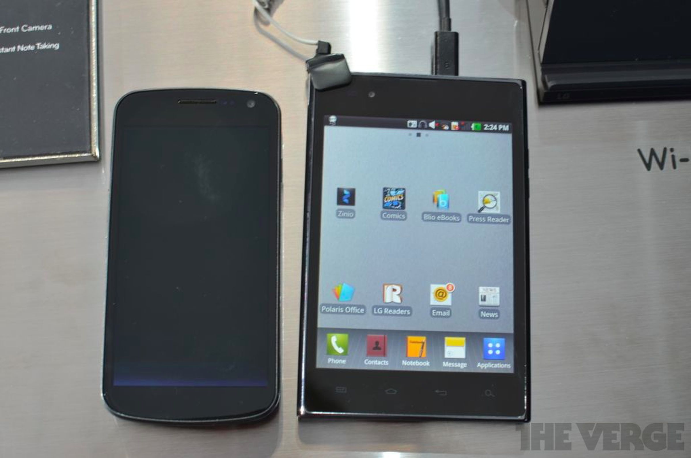 LG Optimus Vu hands-on pictures