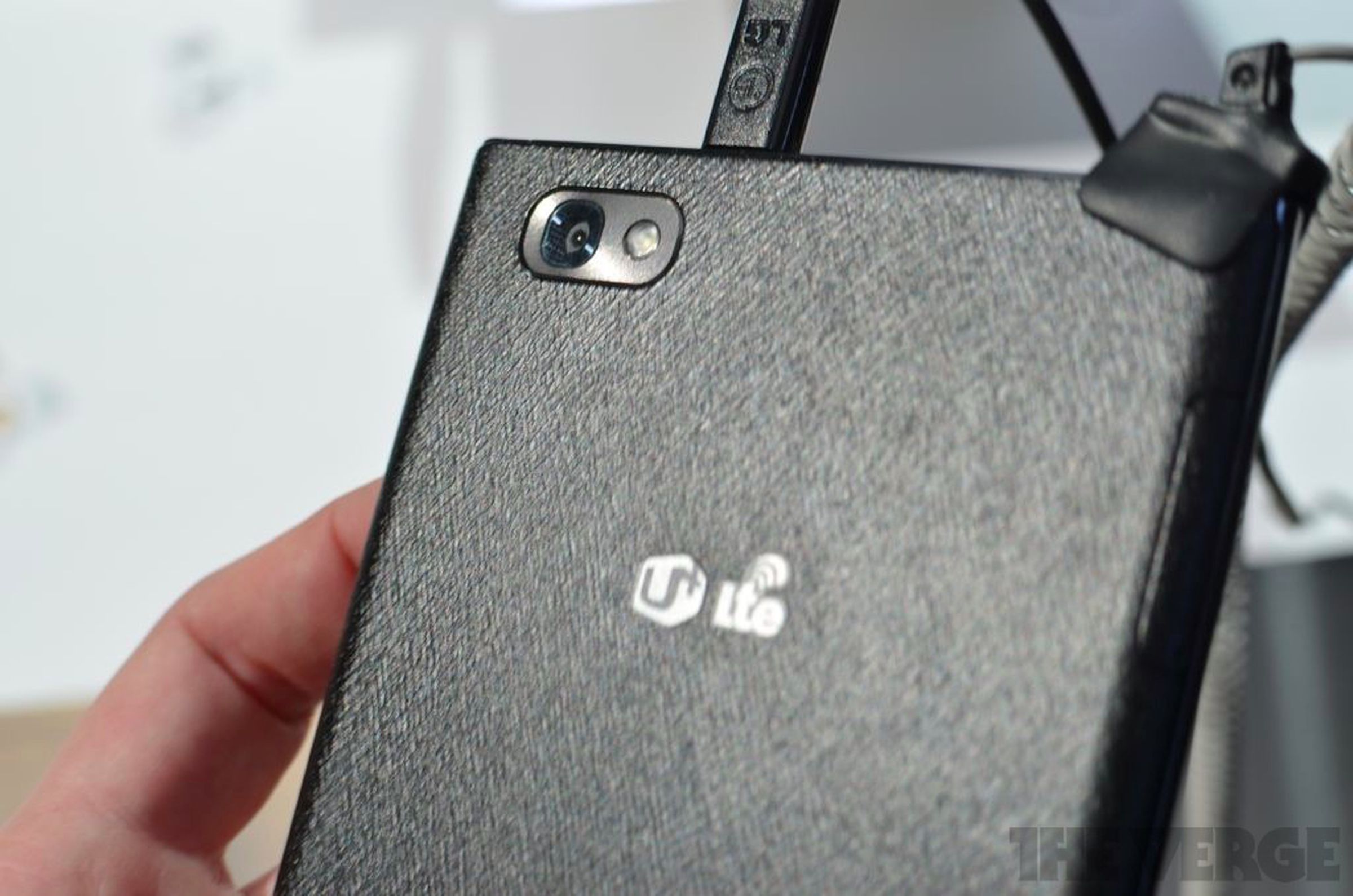 LG Optimus Vu hands-on pictures