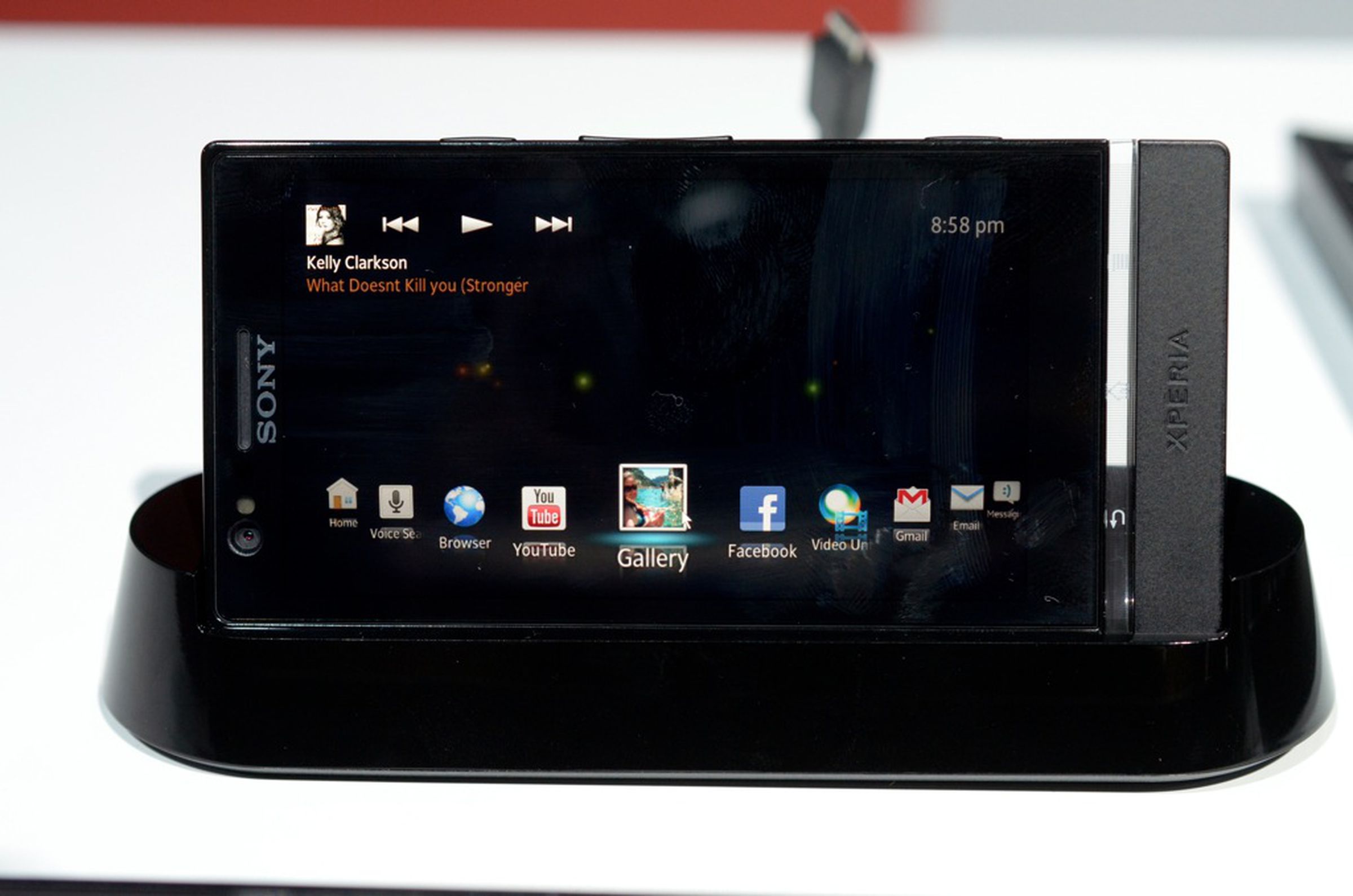 Xperia P SmartDock with TV launcher hands-on
