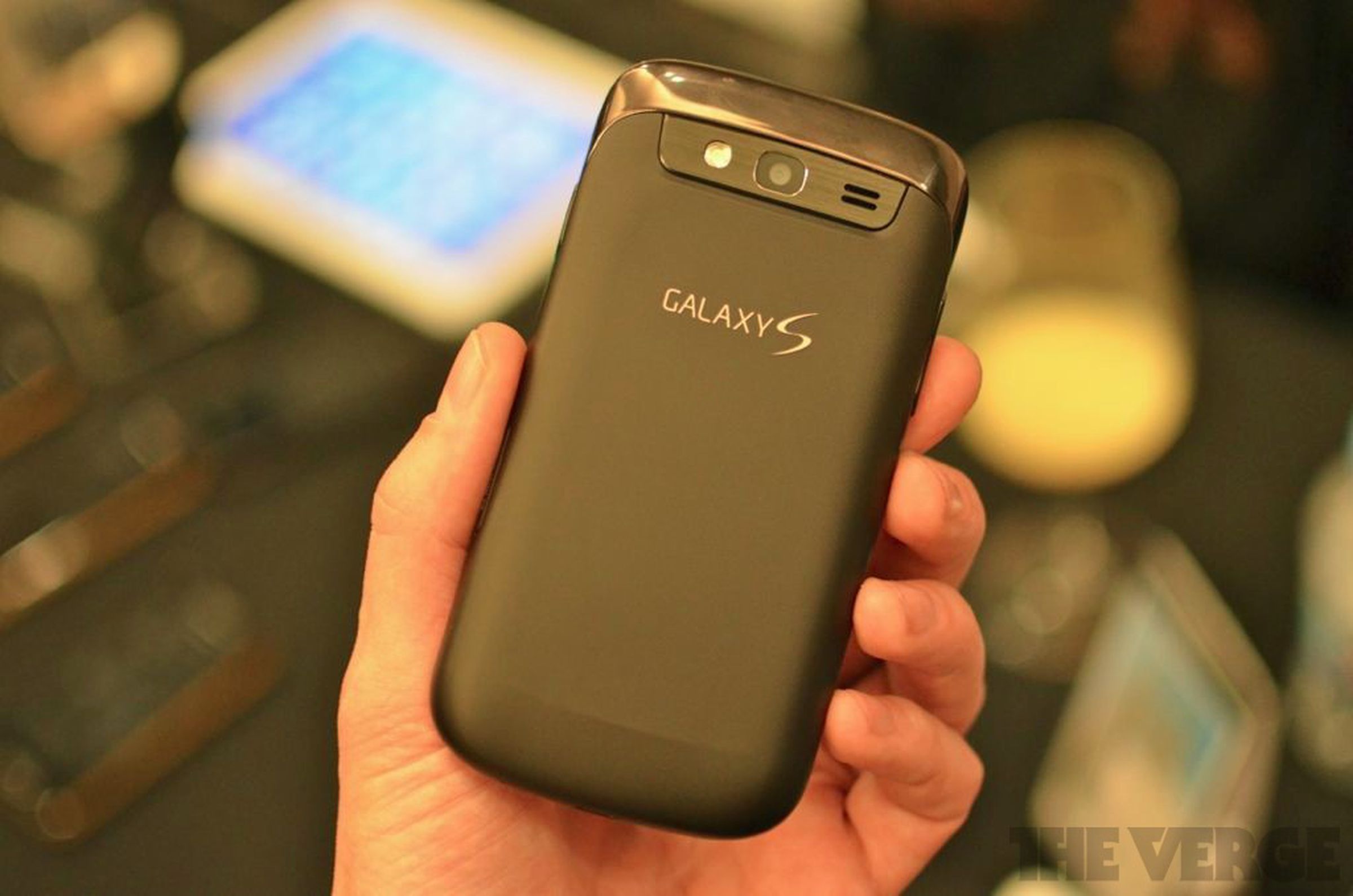Galaxy S Blaze 4G hands-on photos