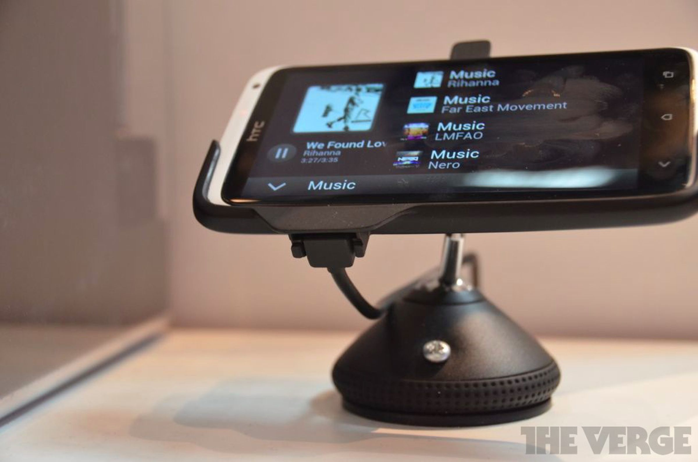 HTC car dock and media dock