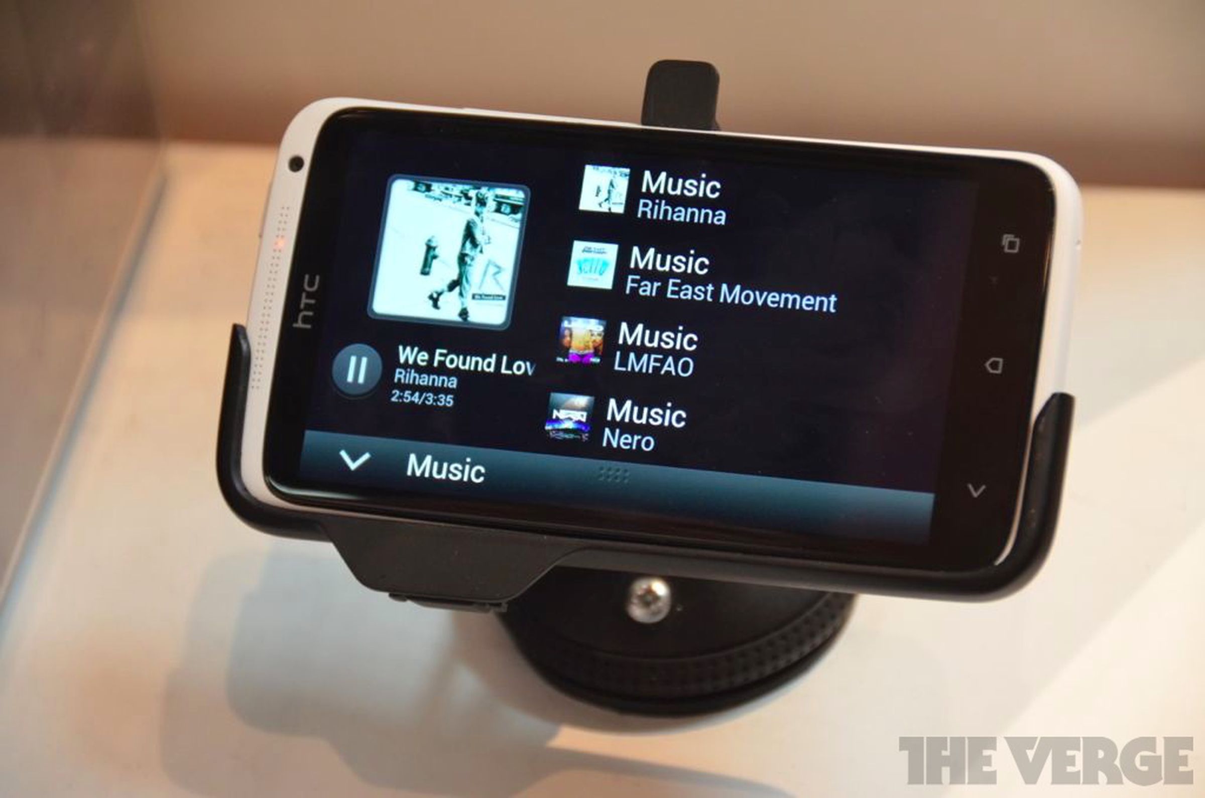 HTC car dock and media dock