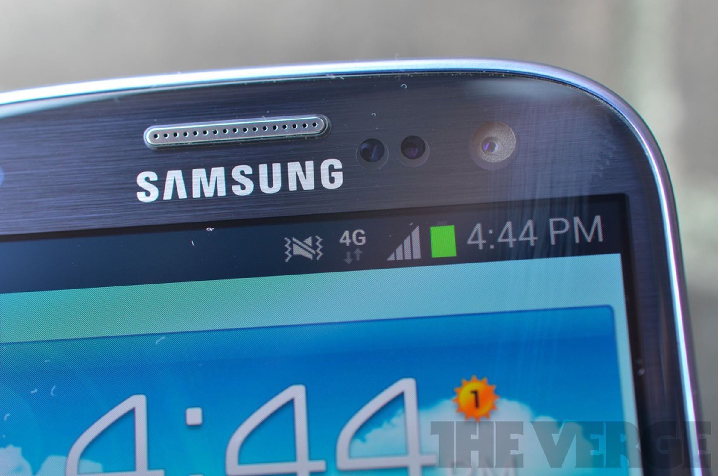 Samsung Galaxy S III for T-Mobile hands-on pictures
