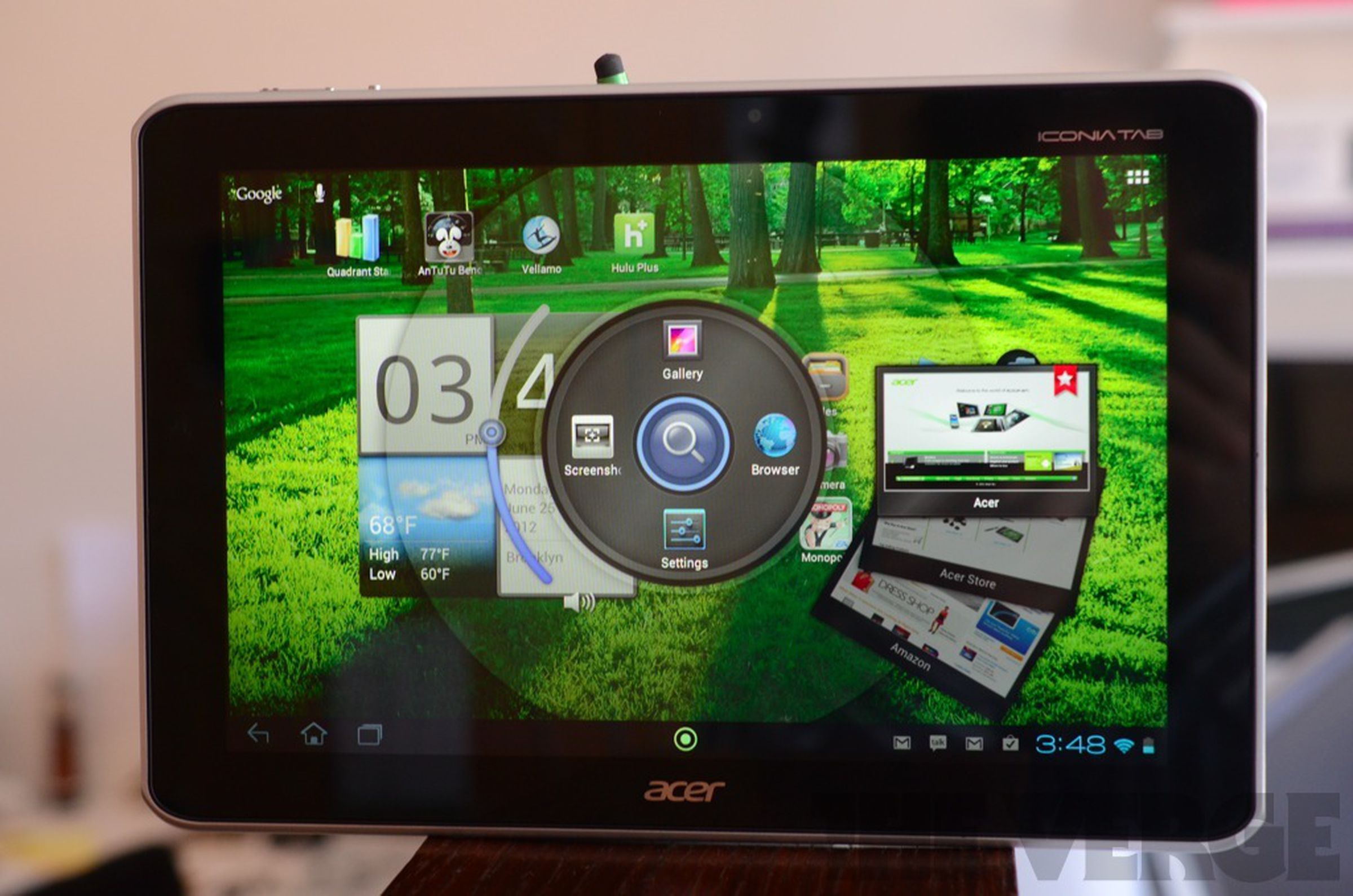 Acer Iconia Tab A700 review pictures