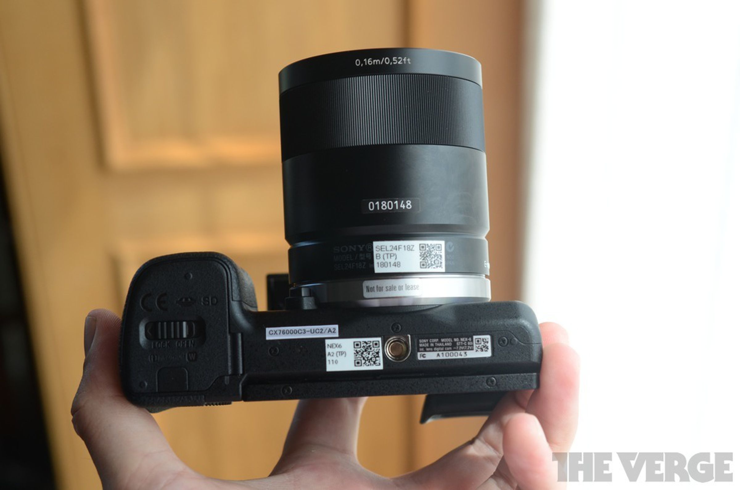 Sony NEX-6 hands-on photos and press shots