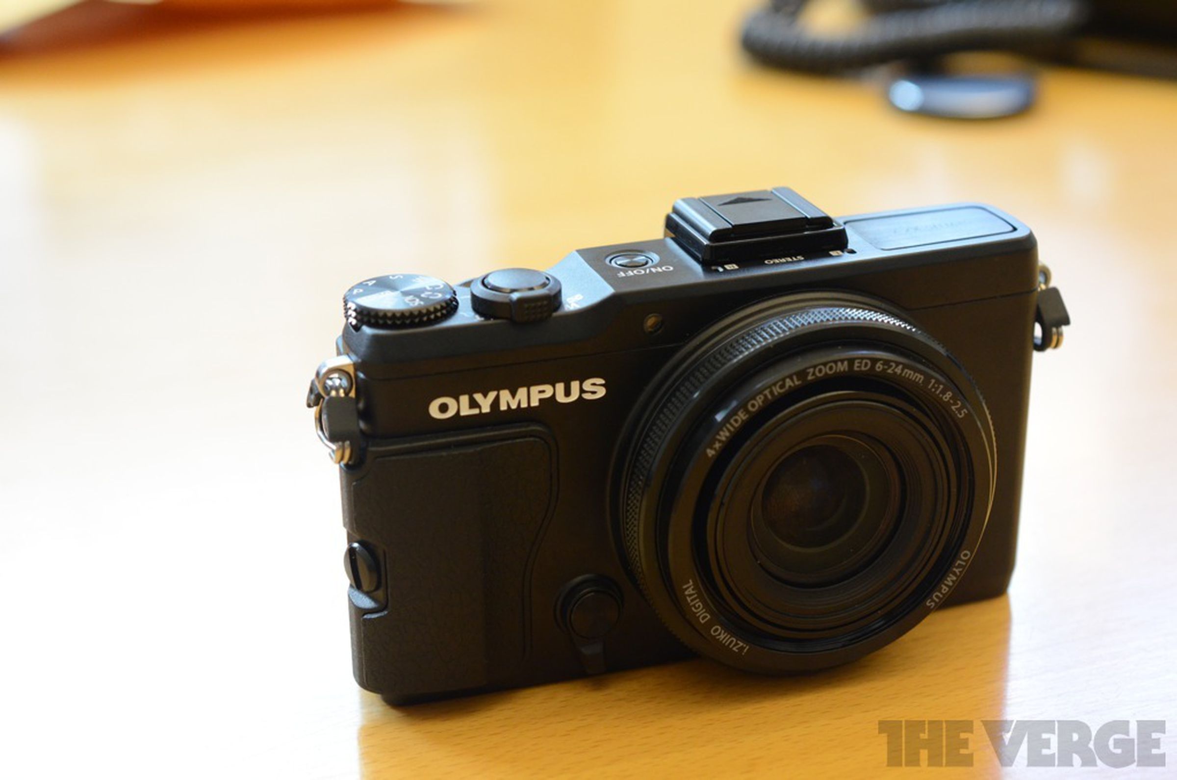 Olympus E-PL5, E-PM2, and XZ-2 pictures
