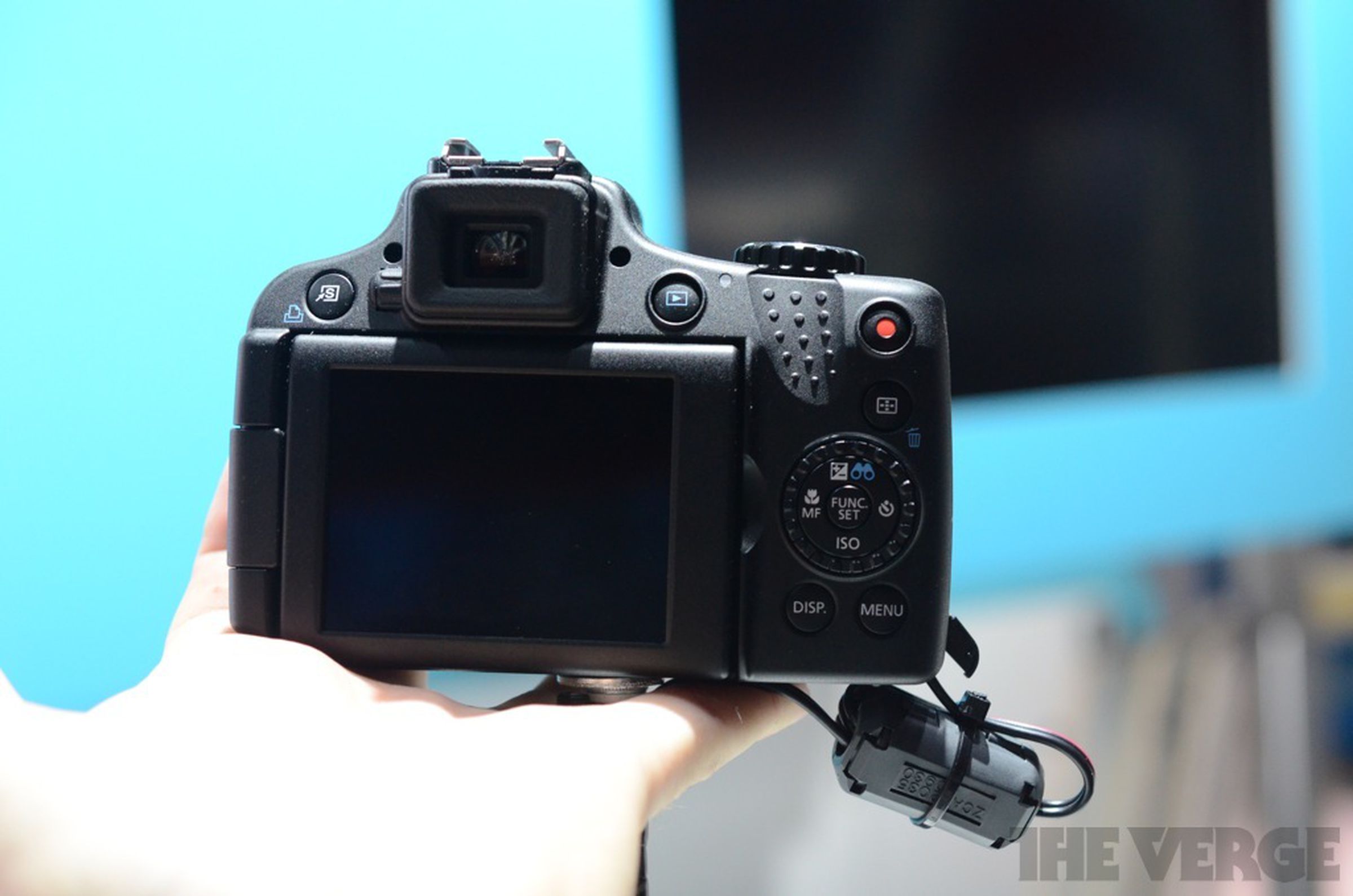 Canon G15, S110, SX50 HS hands-on pictures