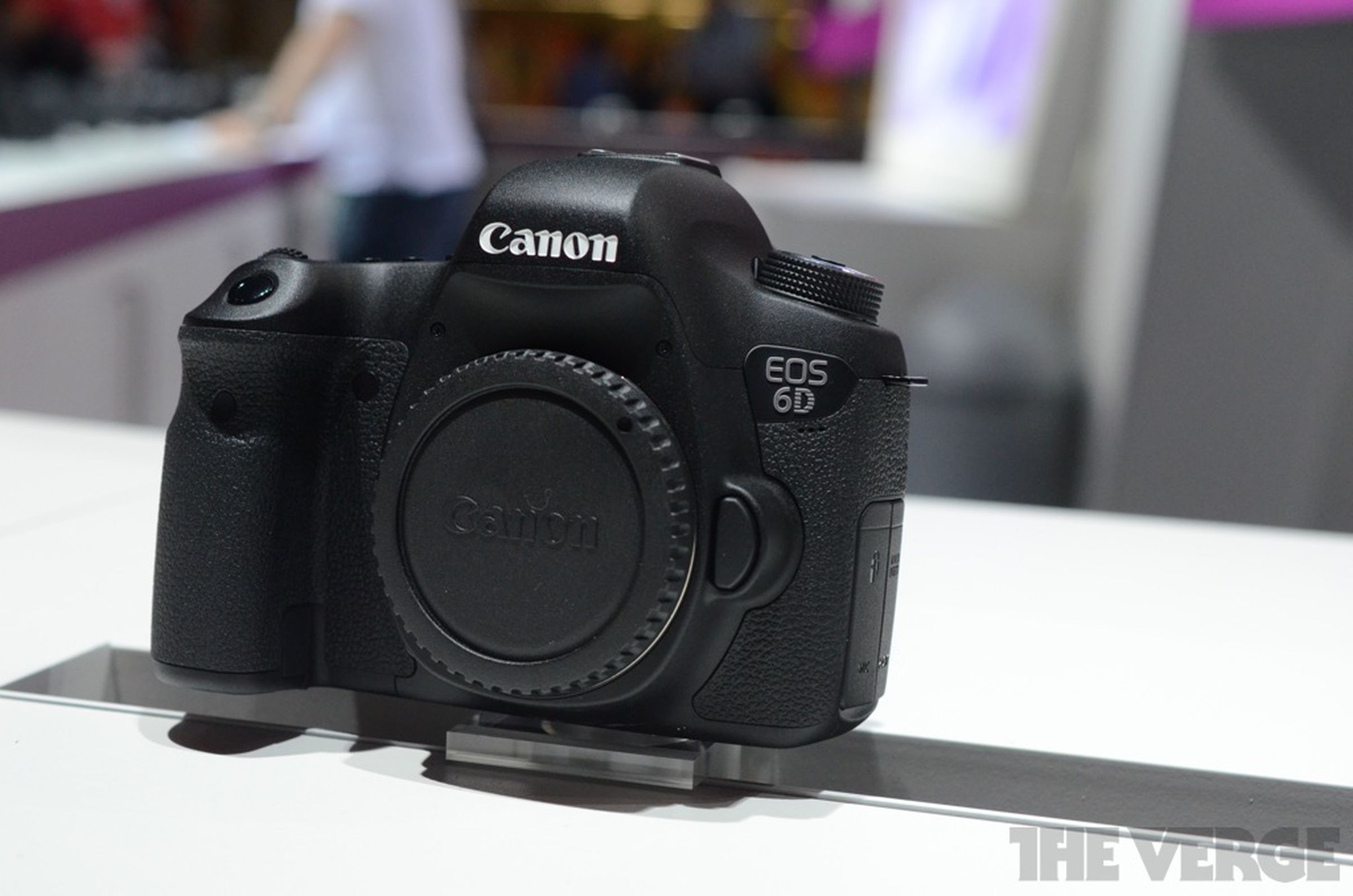 Canon EOS 6D hands-on pictures
