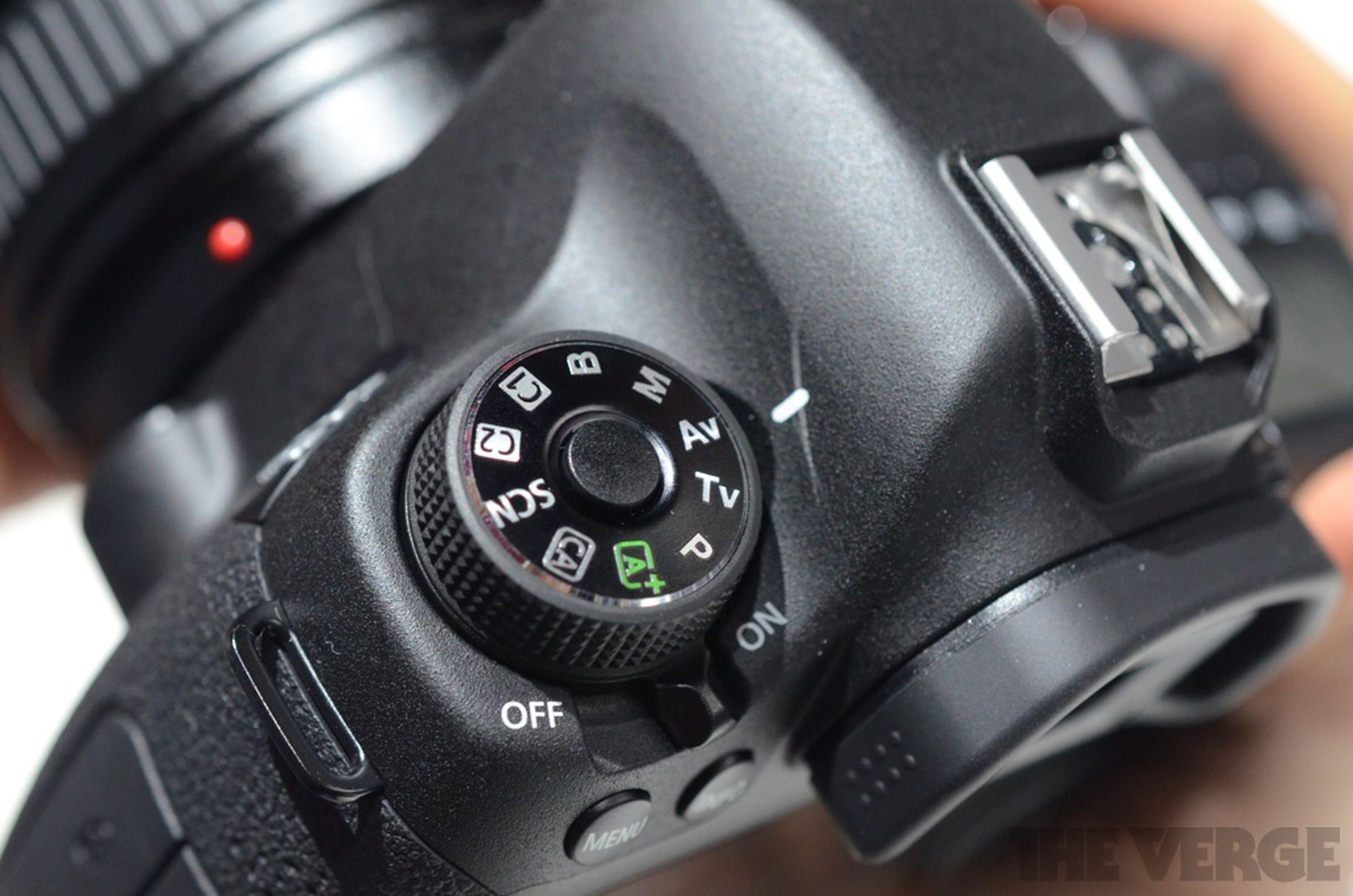 Canon EOS 6D hands-on pictures