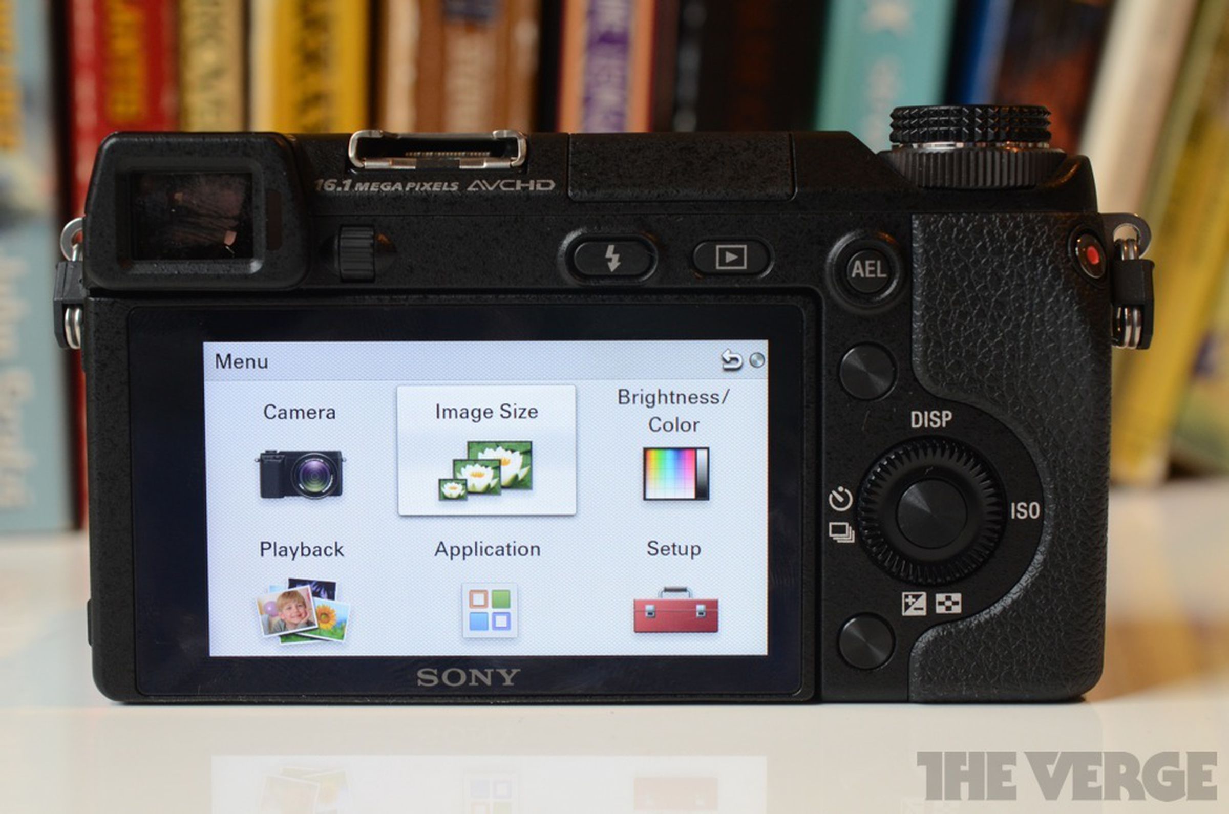 Sony NEX-6 hands-on pictures