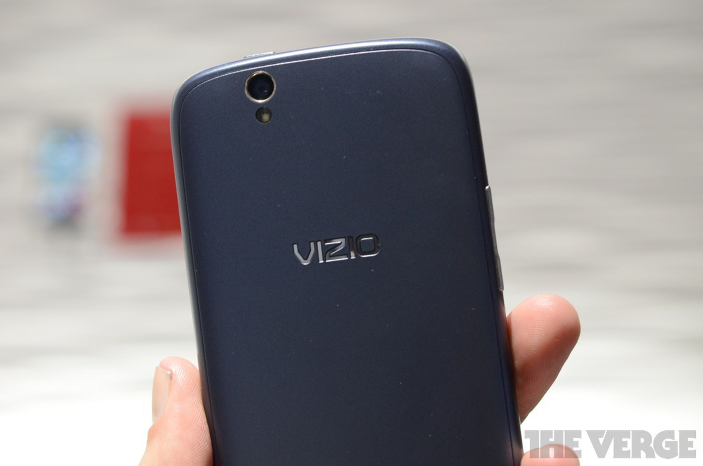 Vizio 4.7-inch and 5.0-inch smartphone pictures