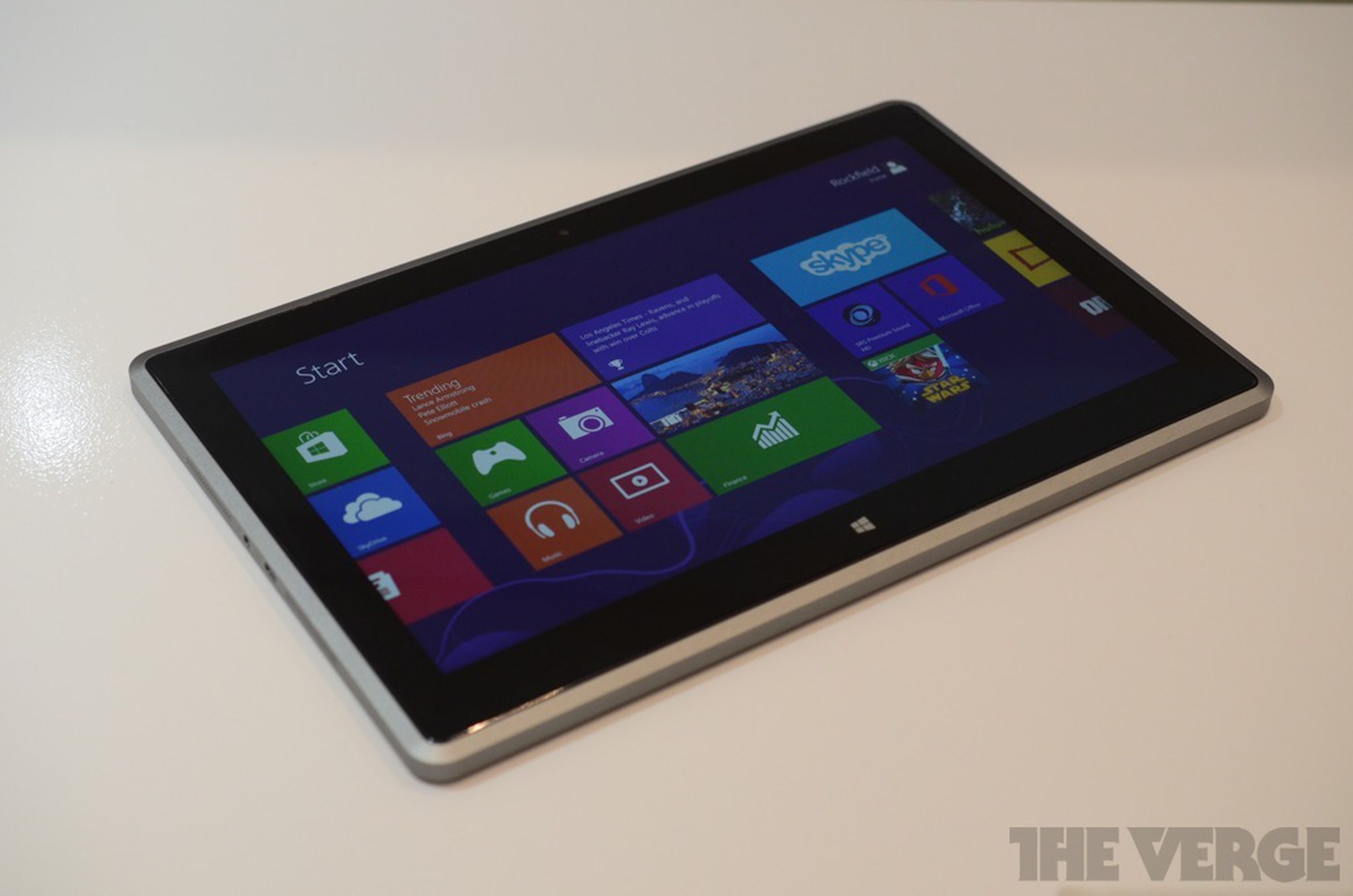 Vizio 11.6-inch Tablet with Windows 8 hands-on photos